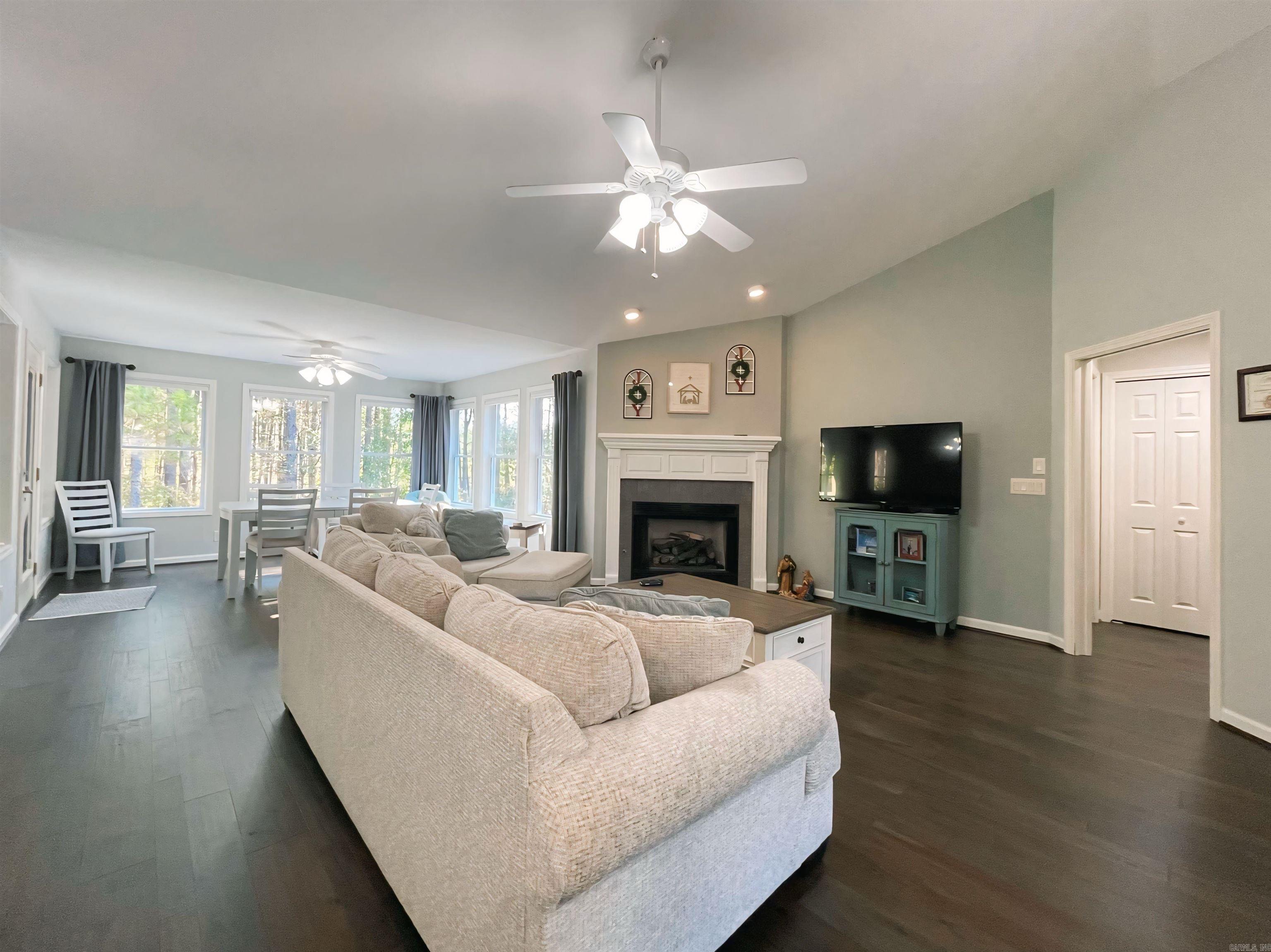Isabella - Residential