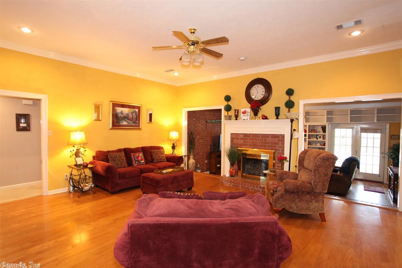 Royal Oaks - Residential