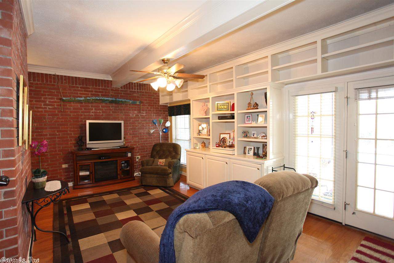 Royal Oaks - Residential