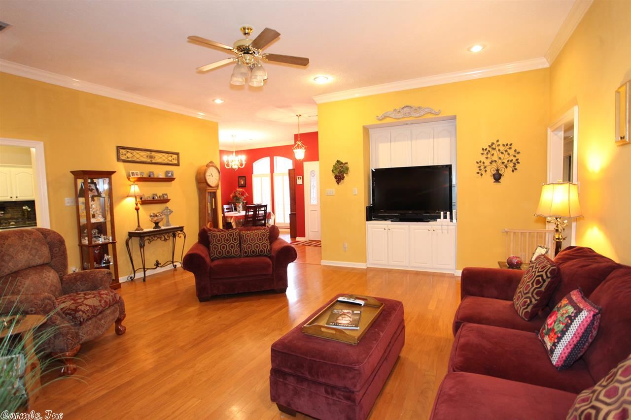 Royal Oaks - Residential