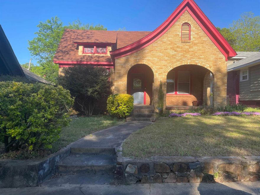This super cute historic craftsman has new paint, updated primary suite and bathroom, and a fenced in yard with garage.  The updated kitchen has a refrigerator, oven, range, and dishwasher, and the laundry room has plenty of space for a full size washer and dryer and could be utilized as an extra large closet or office.   This spacious home is within walking distance to Arkansas Childrens Hospital!