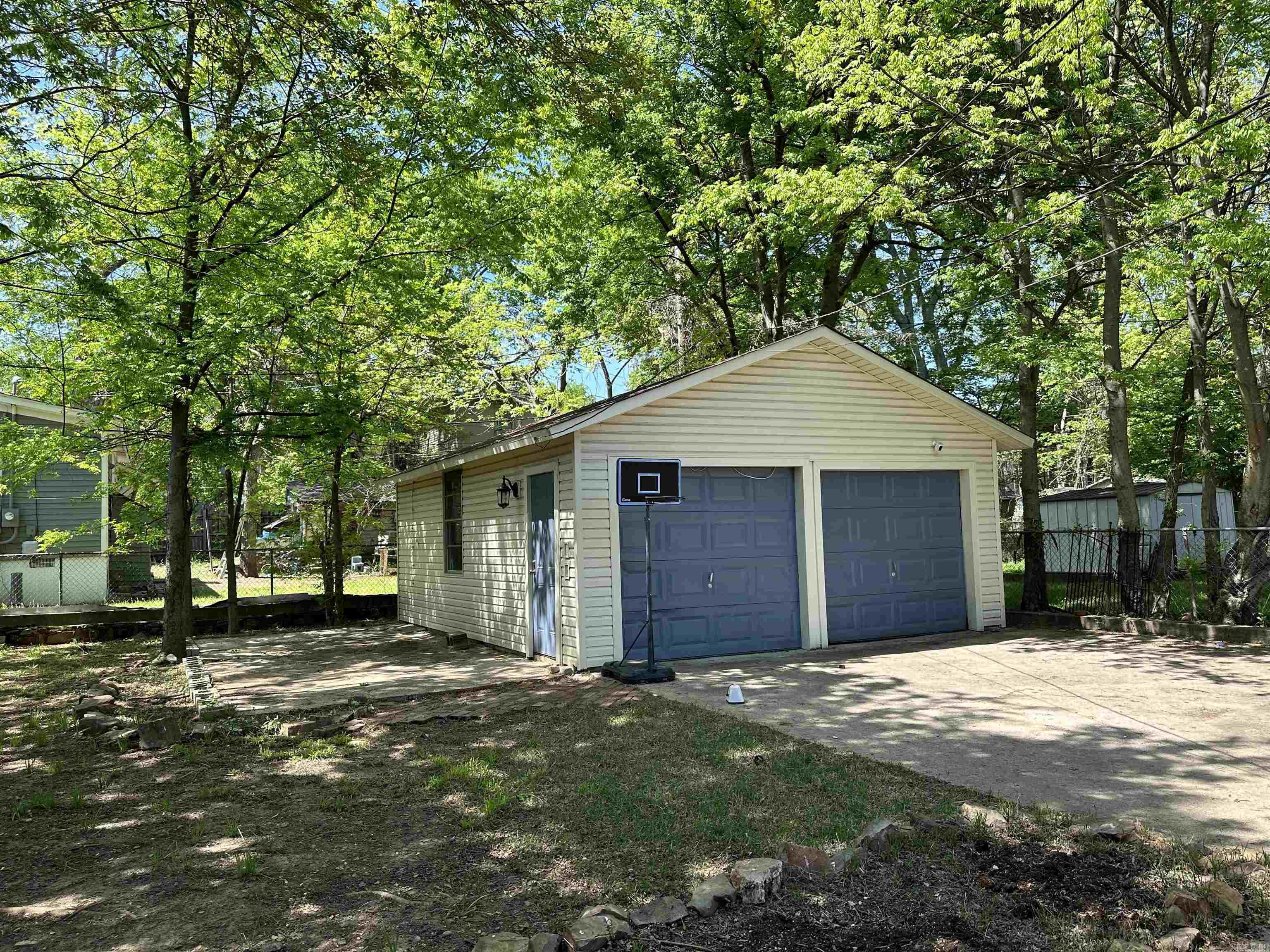 Centenial - Residential Lease