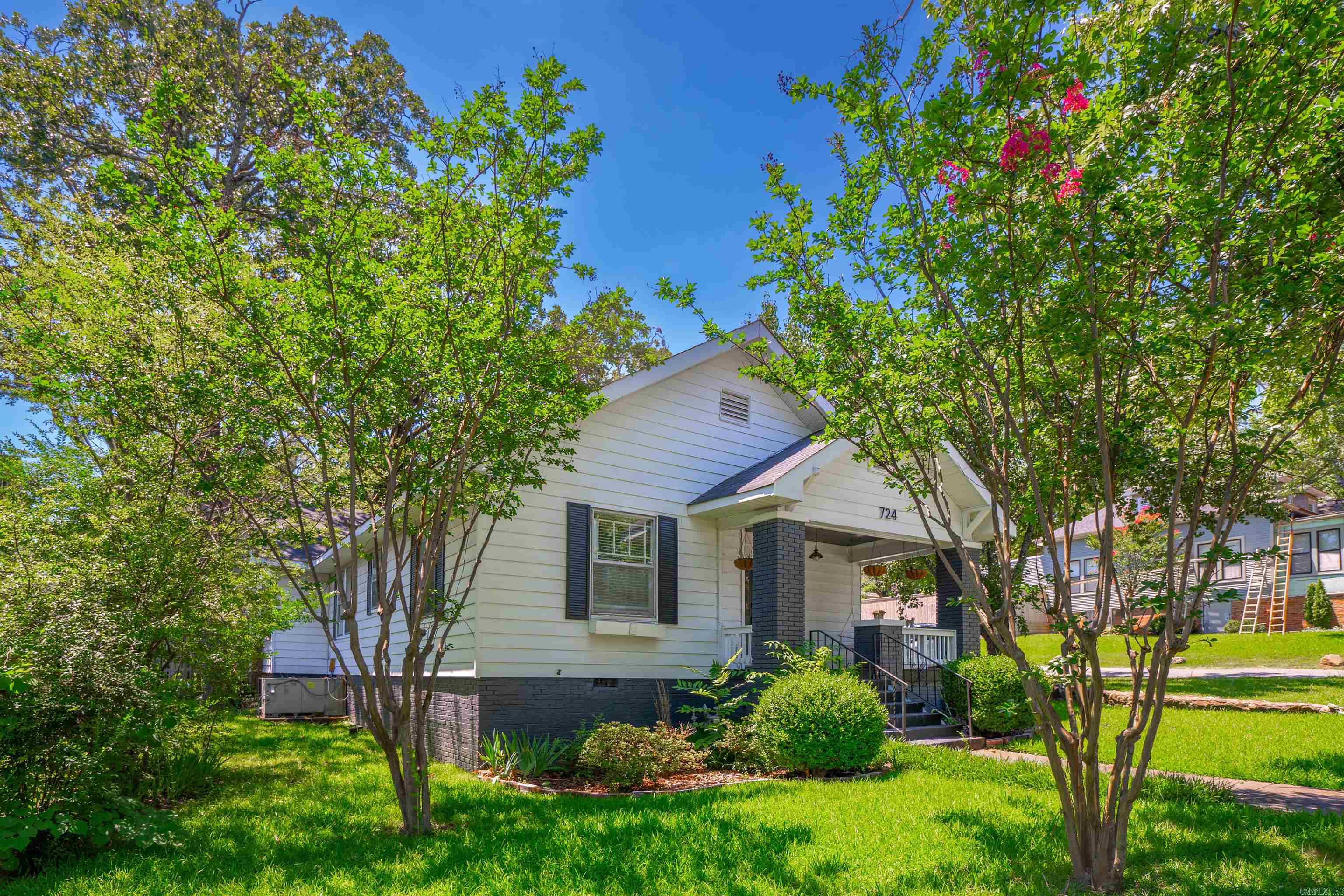 PULASKI HEIGHTS - Residential