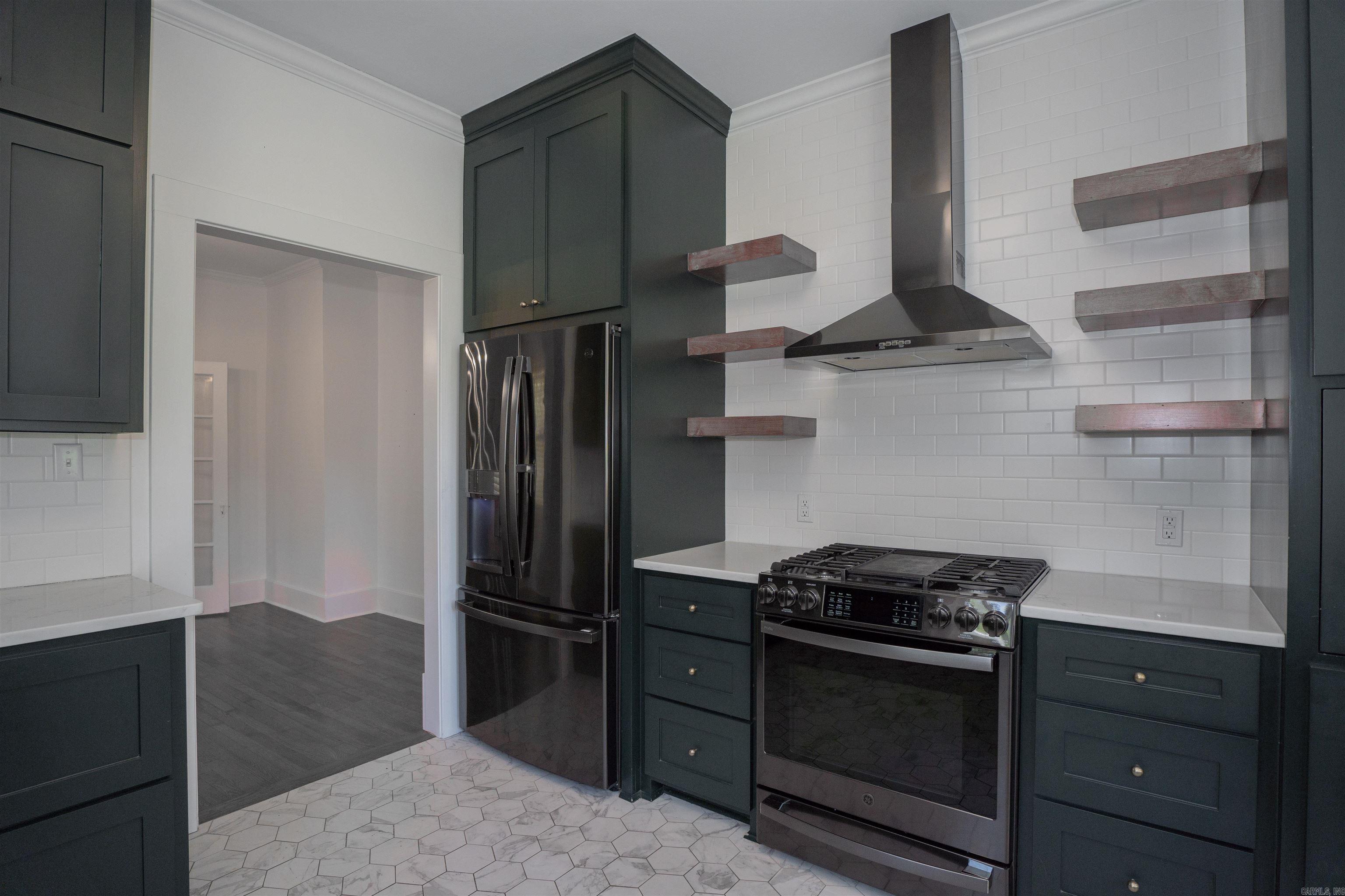 PULASKI HEIGHTS - Residential