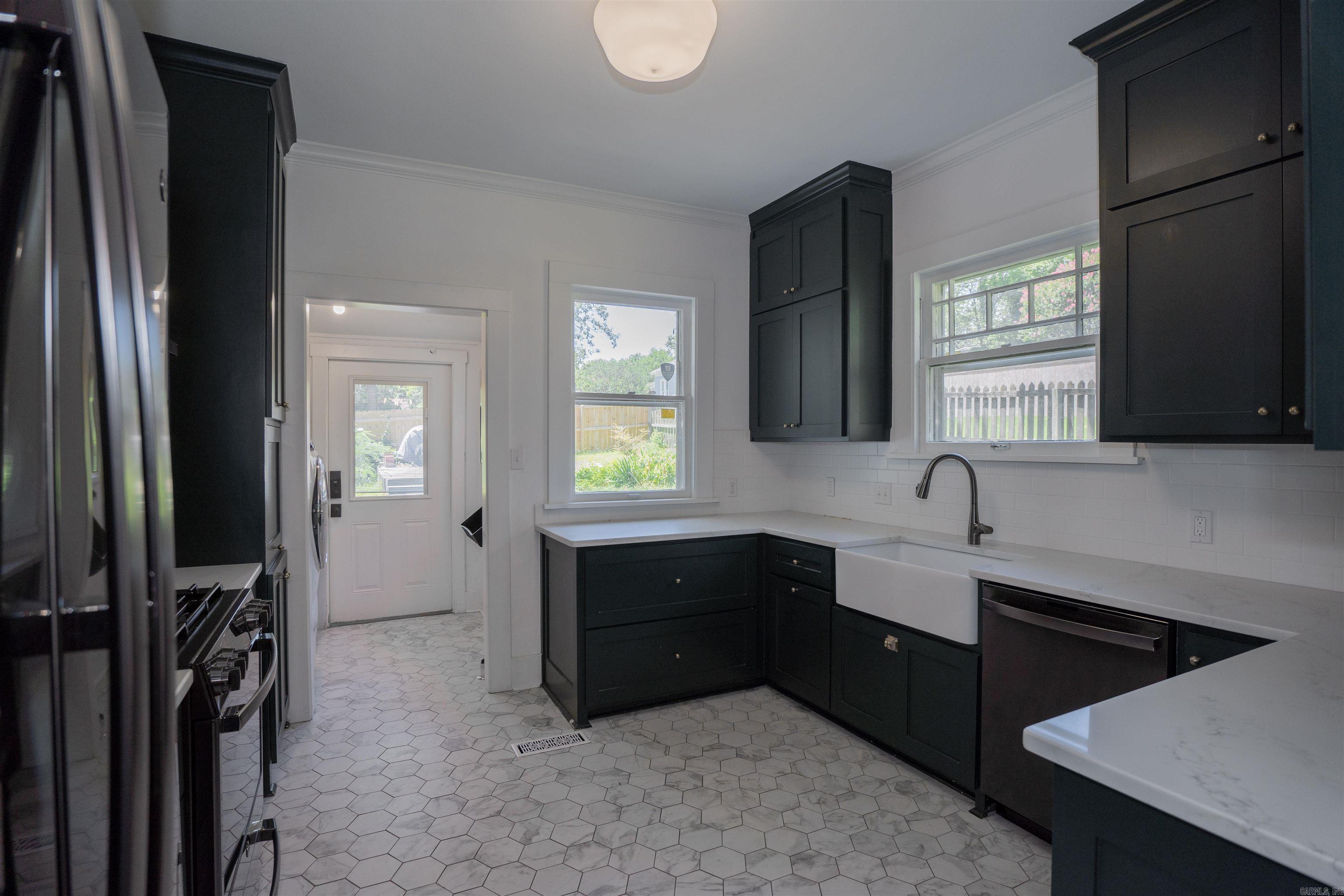 PULASKI HEIGHTS - Residential