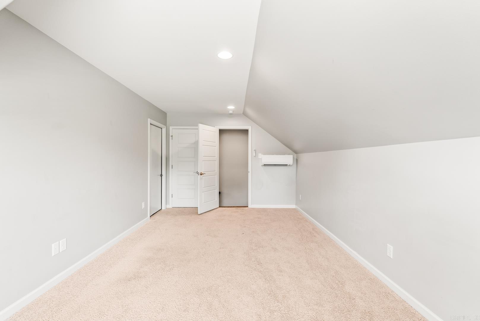 KENSINGTON PLACE - Residential