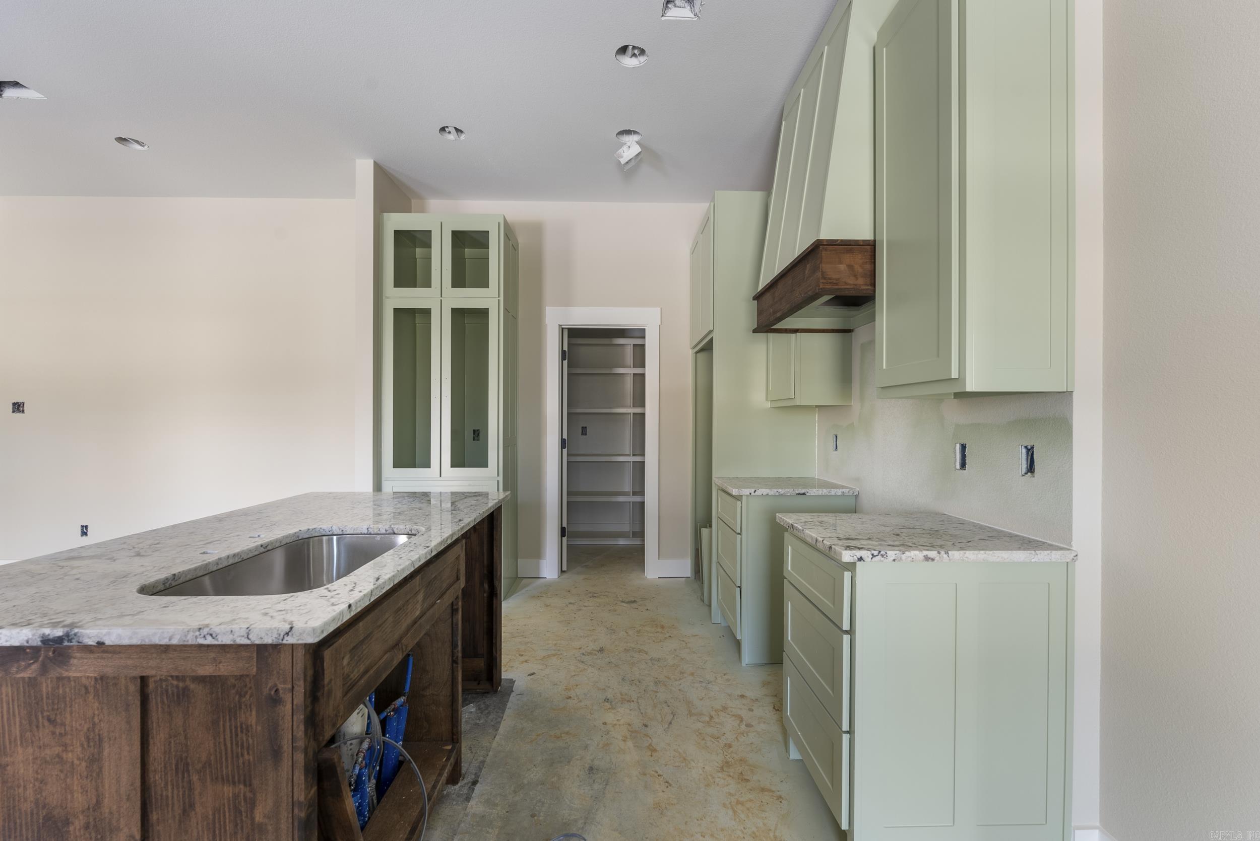 SADDLE BROOK ESTATES - Residential