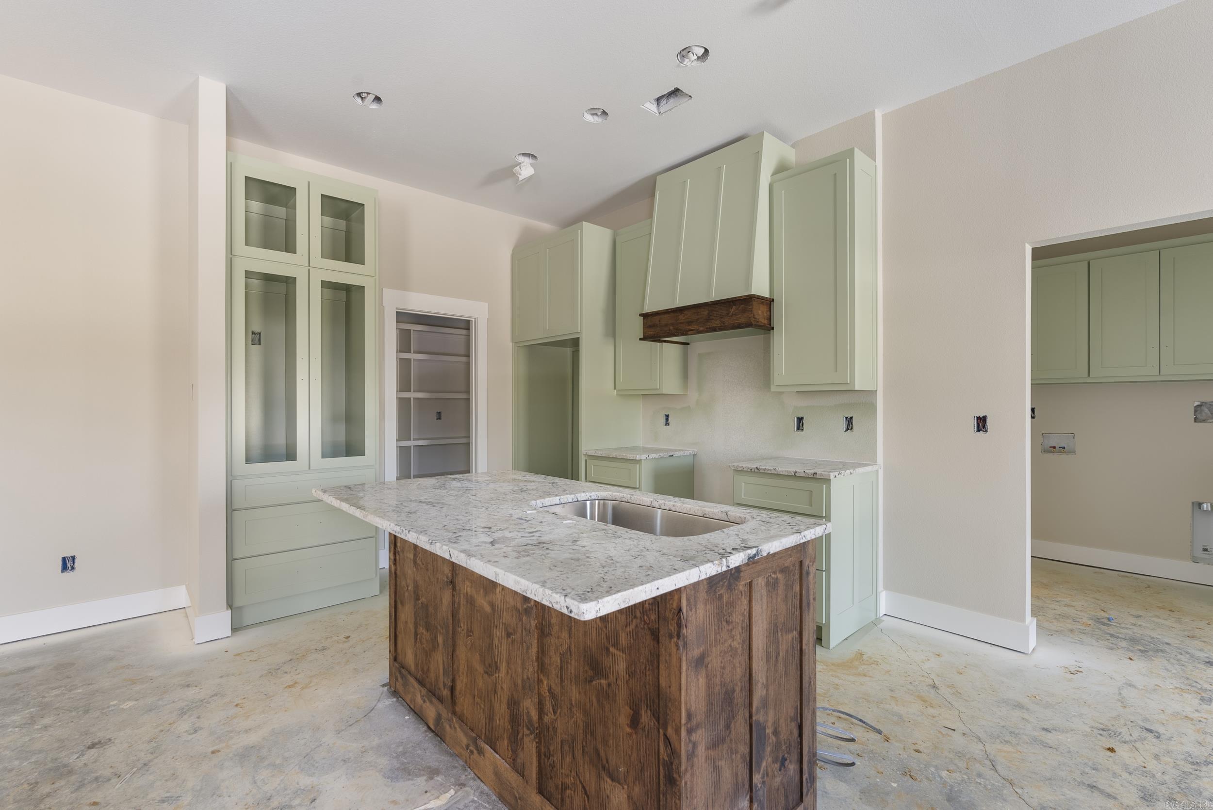 SADDLE BROOK ESTATES - Residential