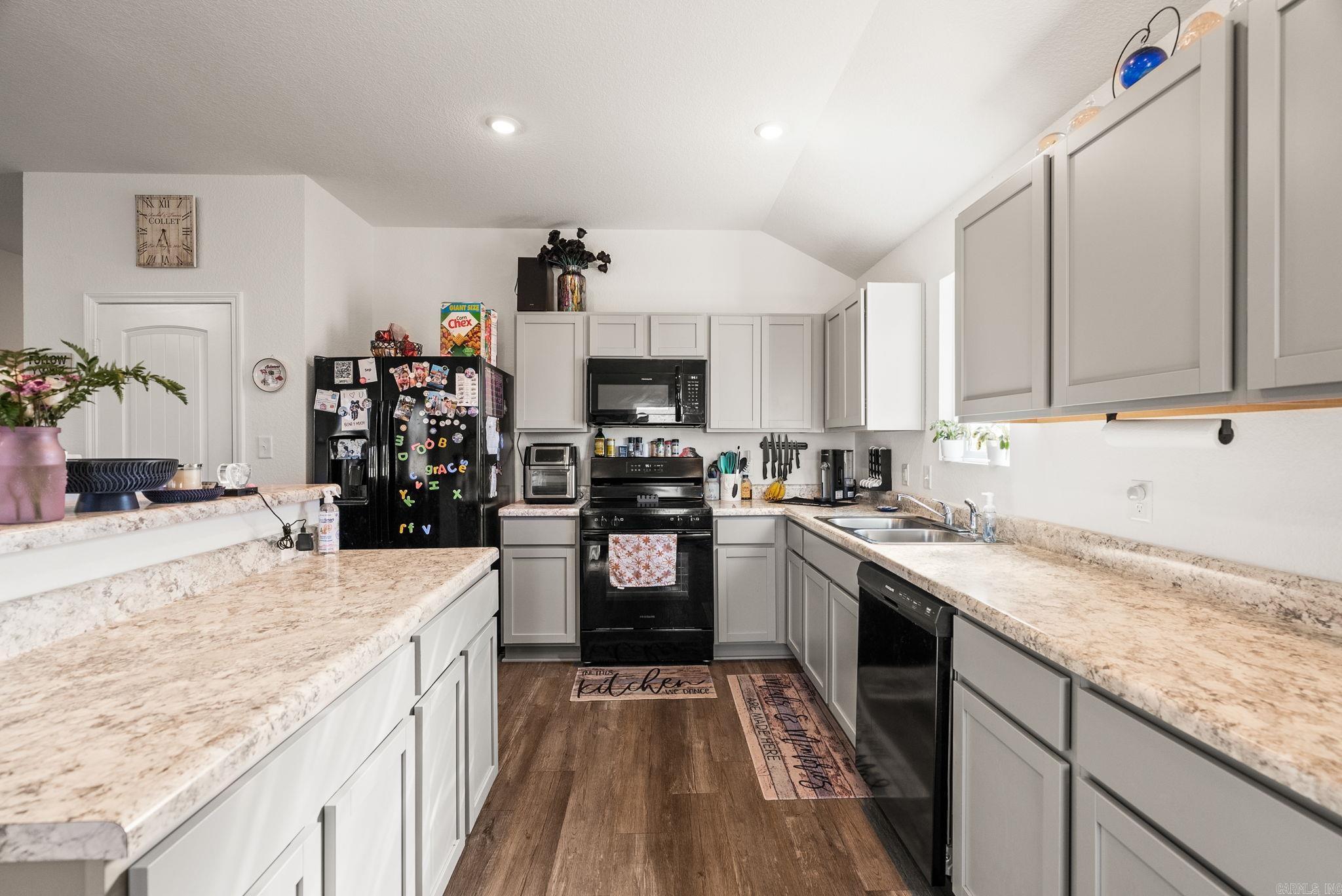 HILL FARM - Residential