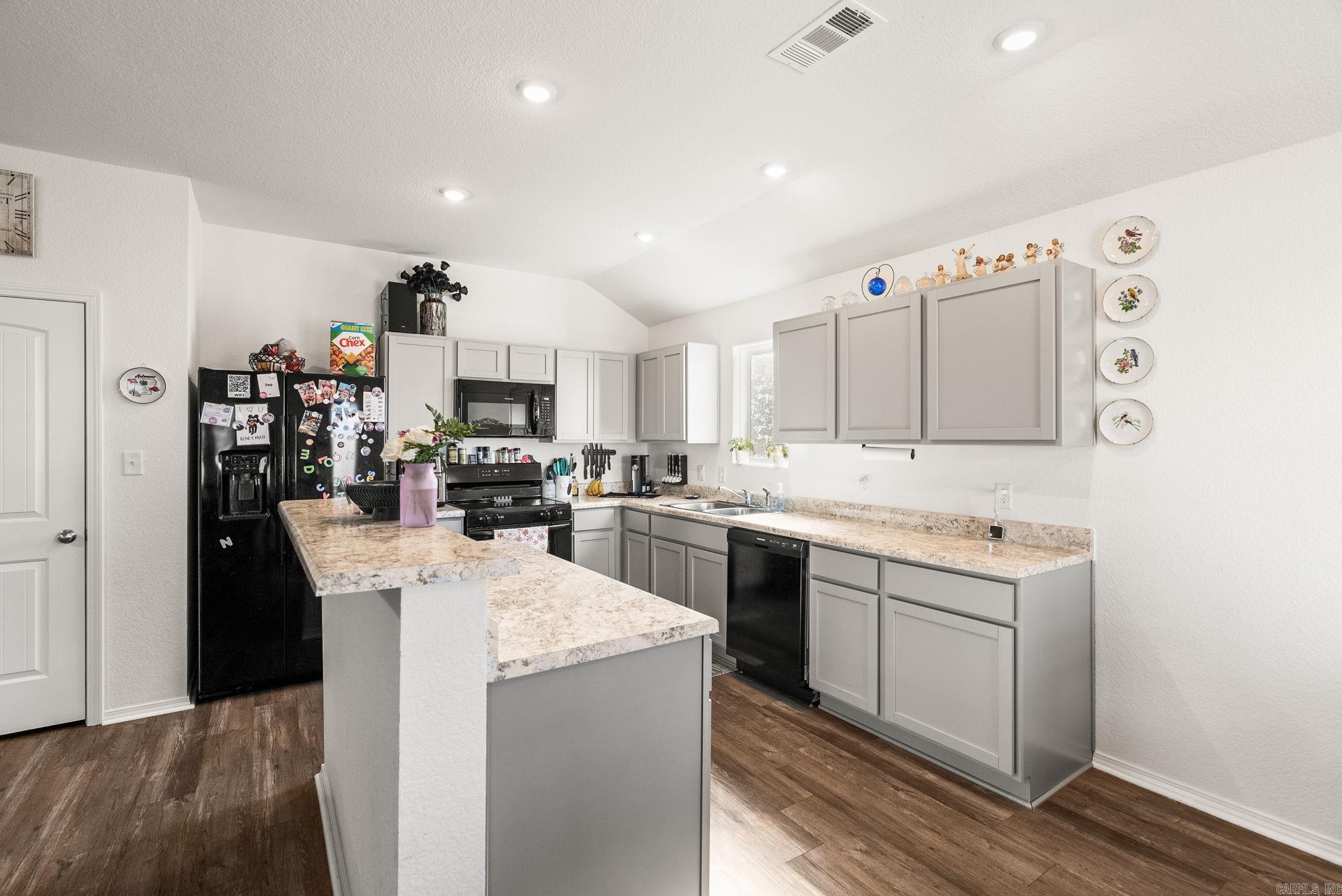 HILL FARM - Residential