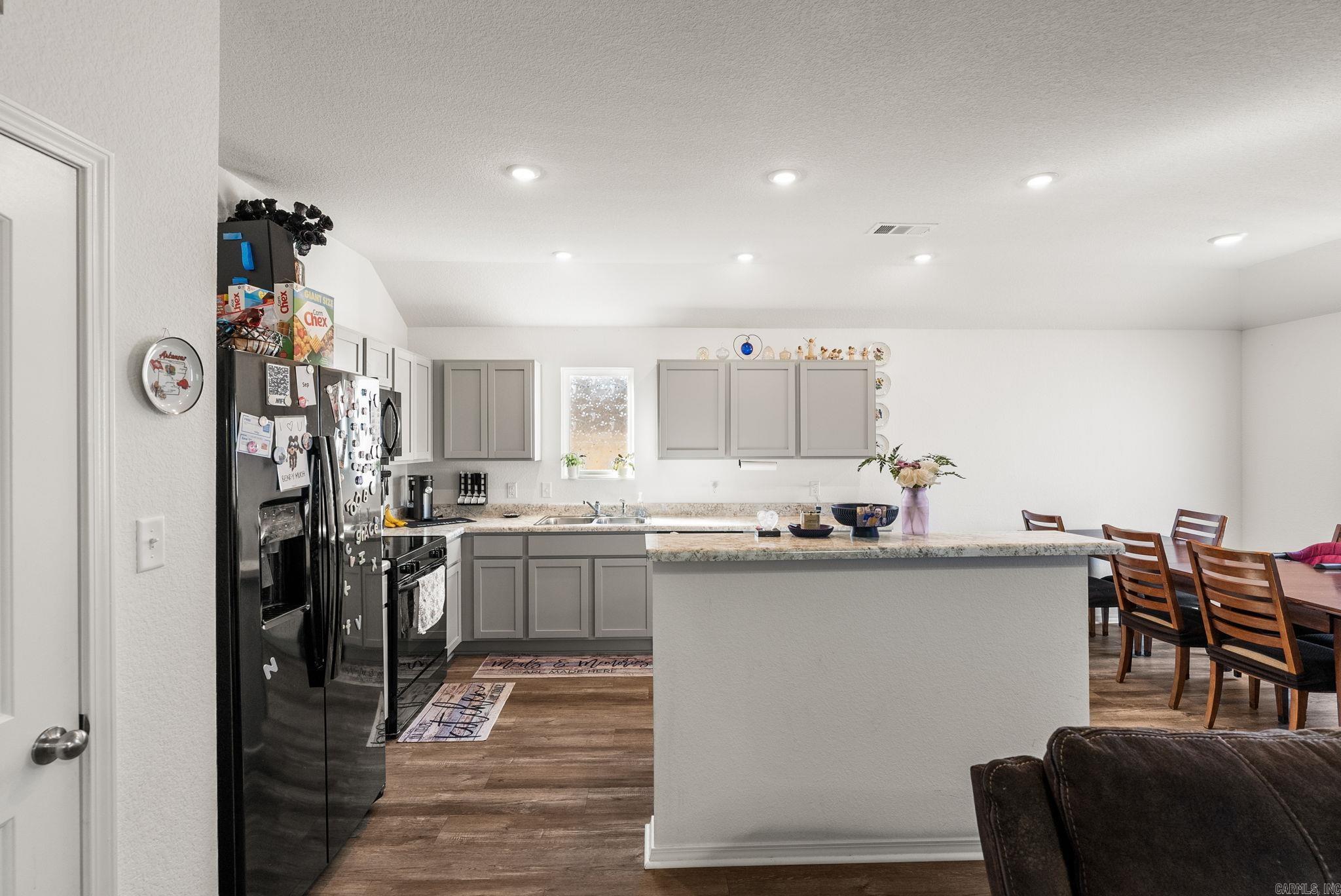 HILL FARM - Residential