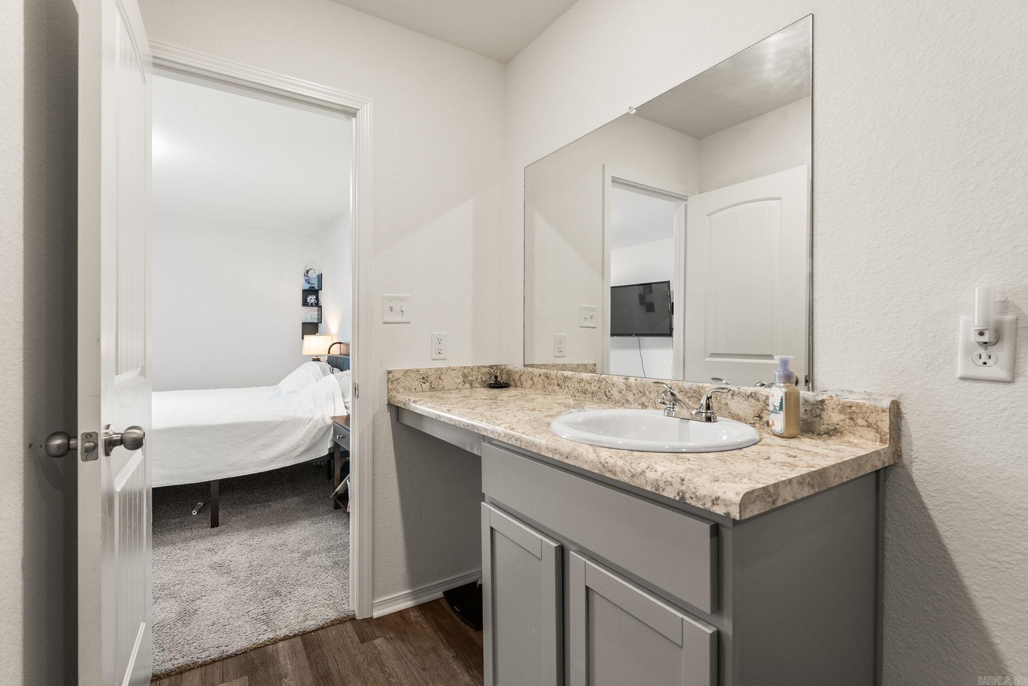 HILL FARM - Residential