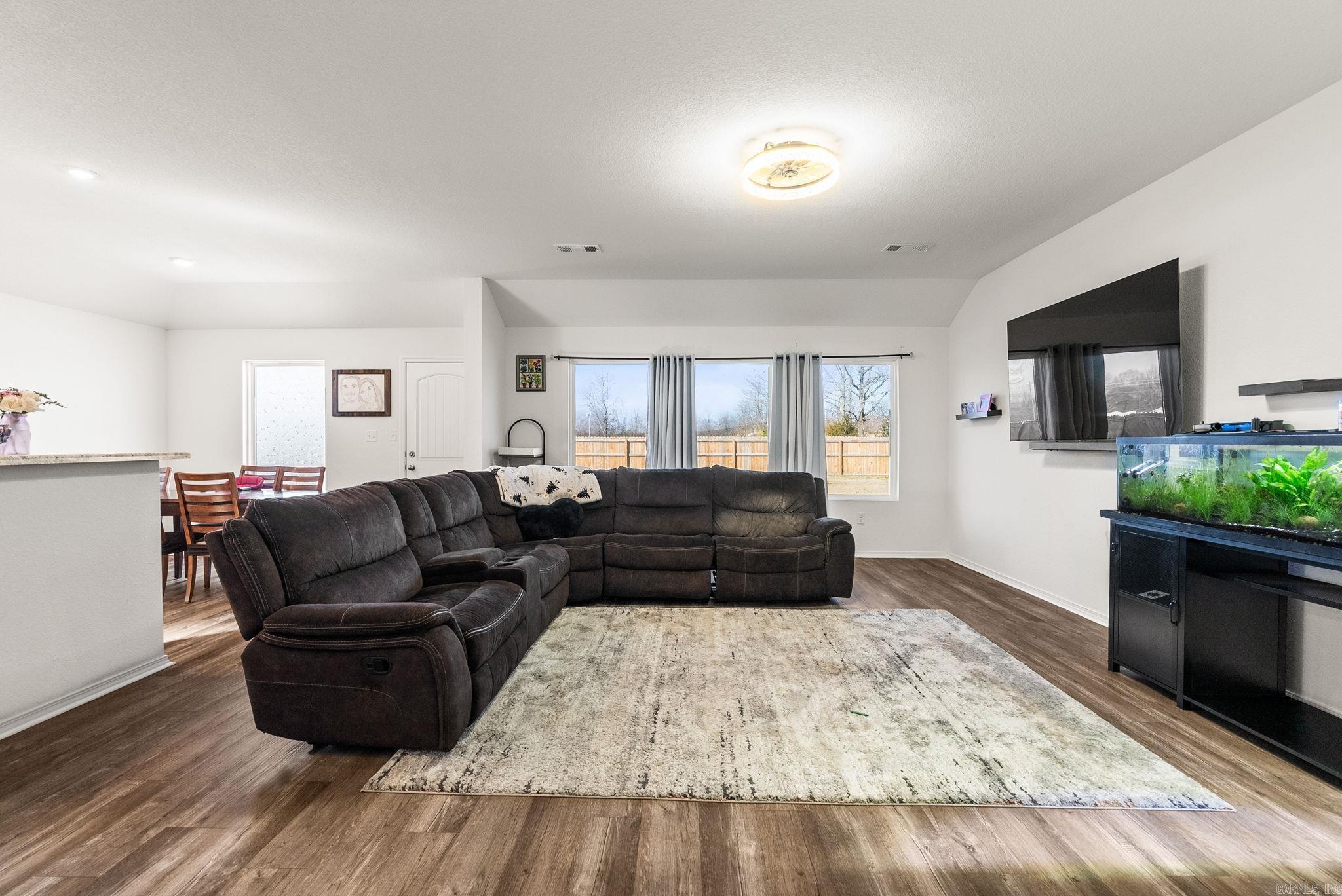 HILL FARM - Residential