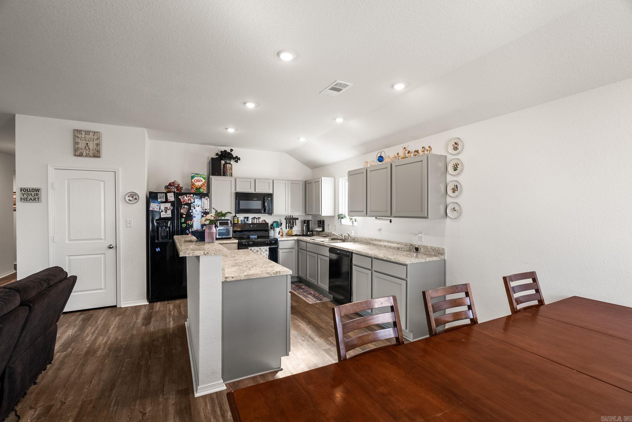 HILL FARM - Residential