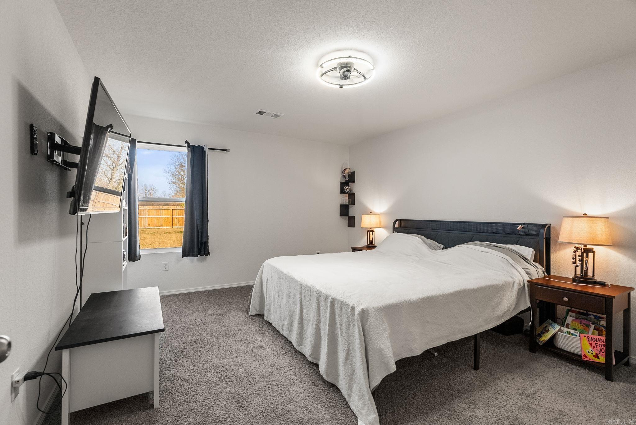 HILL FARM - Residential