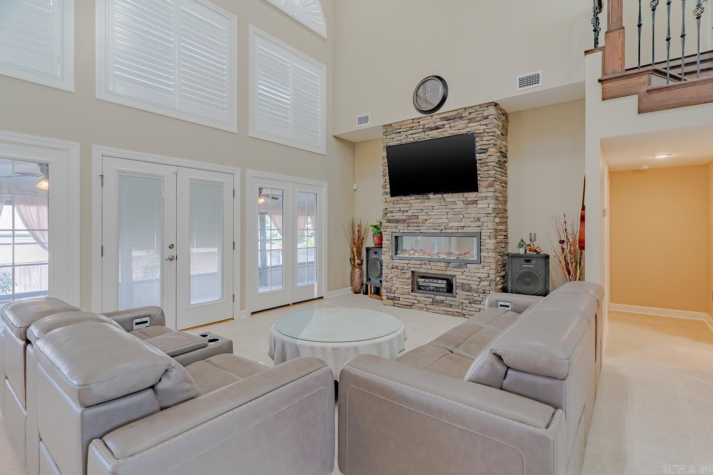 BARRINGTON PARK - Residential