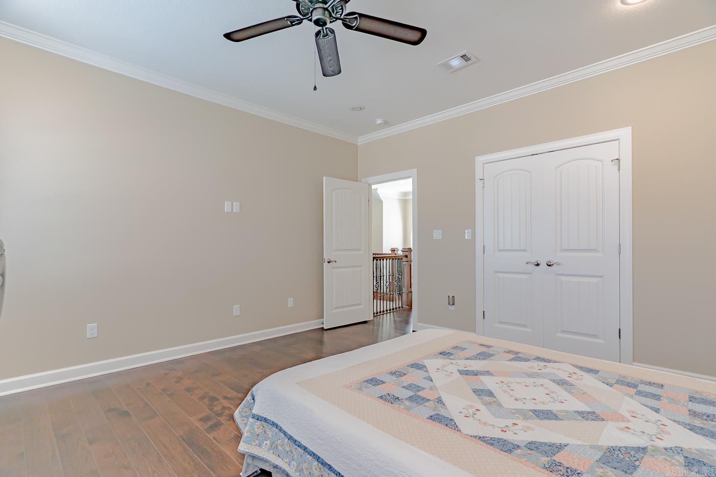 BARRINGTON PARK - Residential