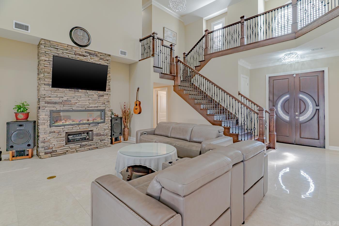 BARRINGTON PARK - Residential