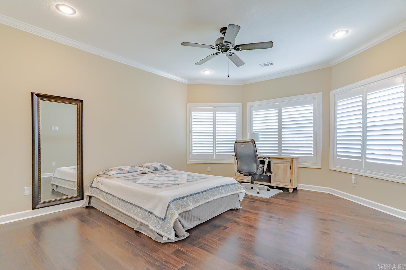 BARRINGTON PARK - Residential