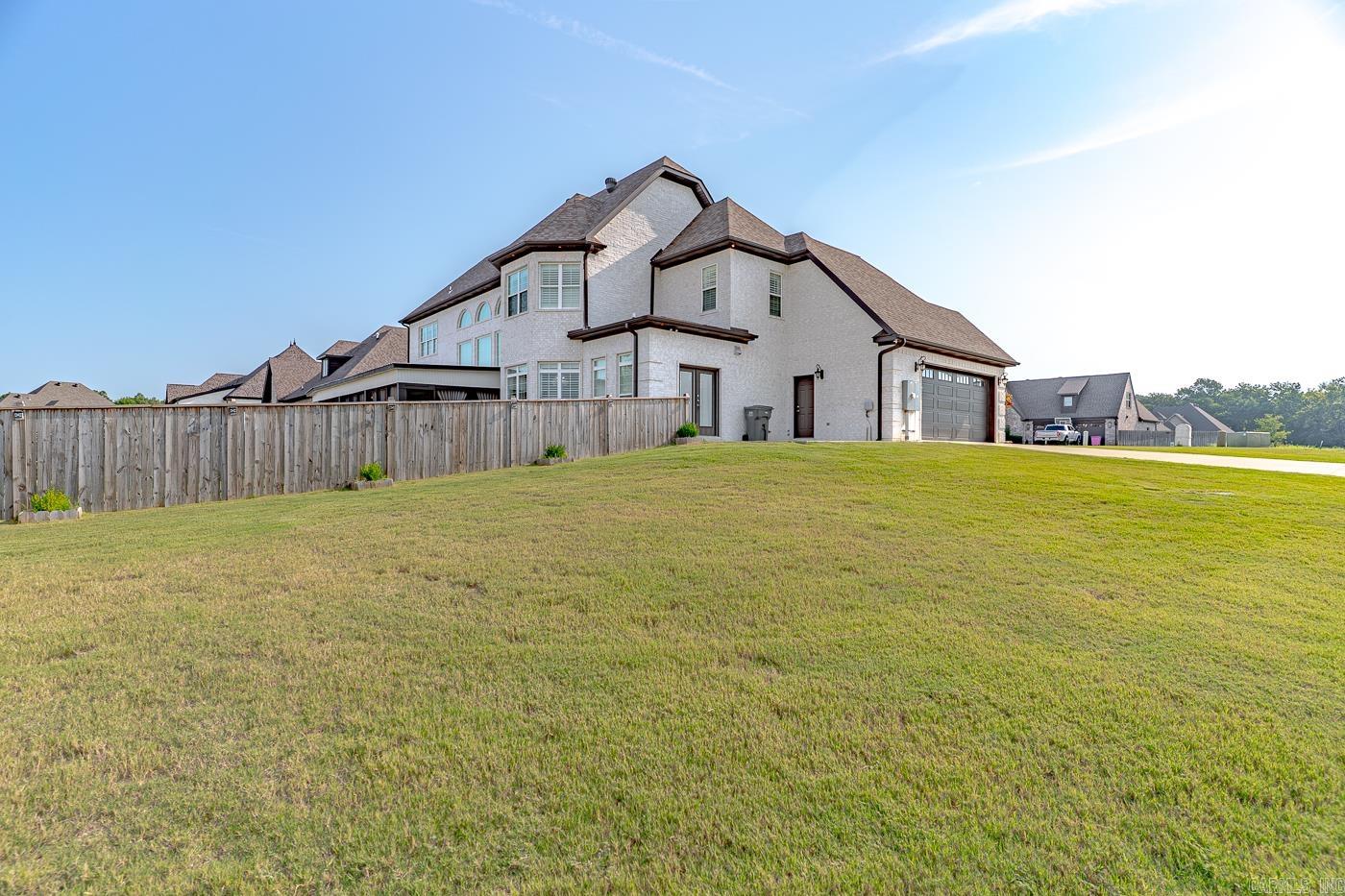 BARRINGTON PARK - Residential