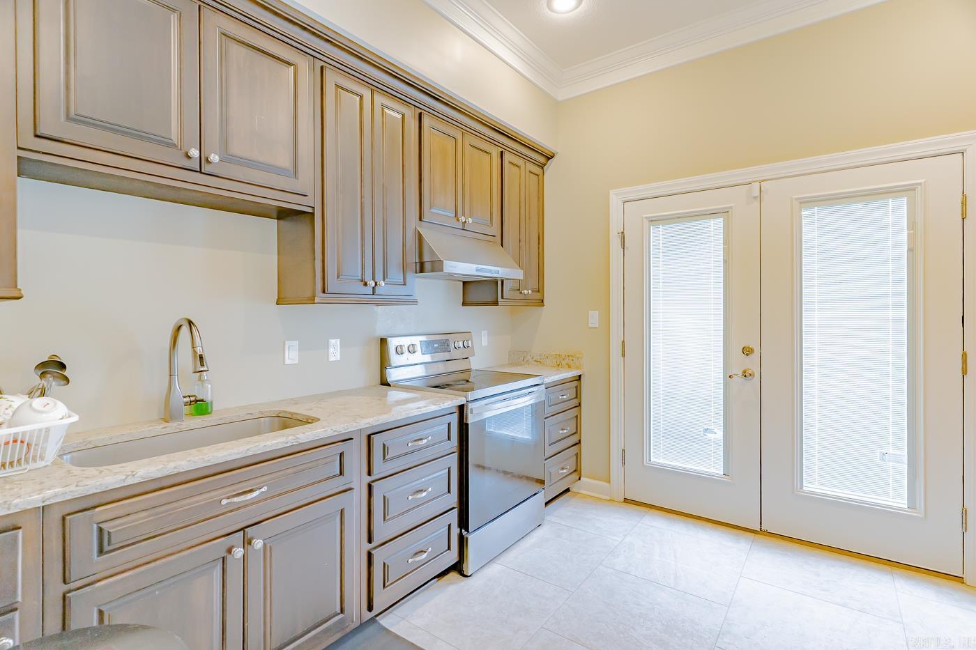 BARRINGTON PARK - Residential