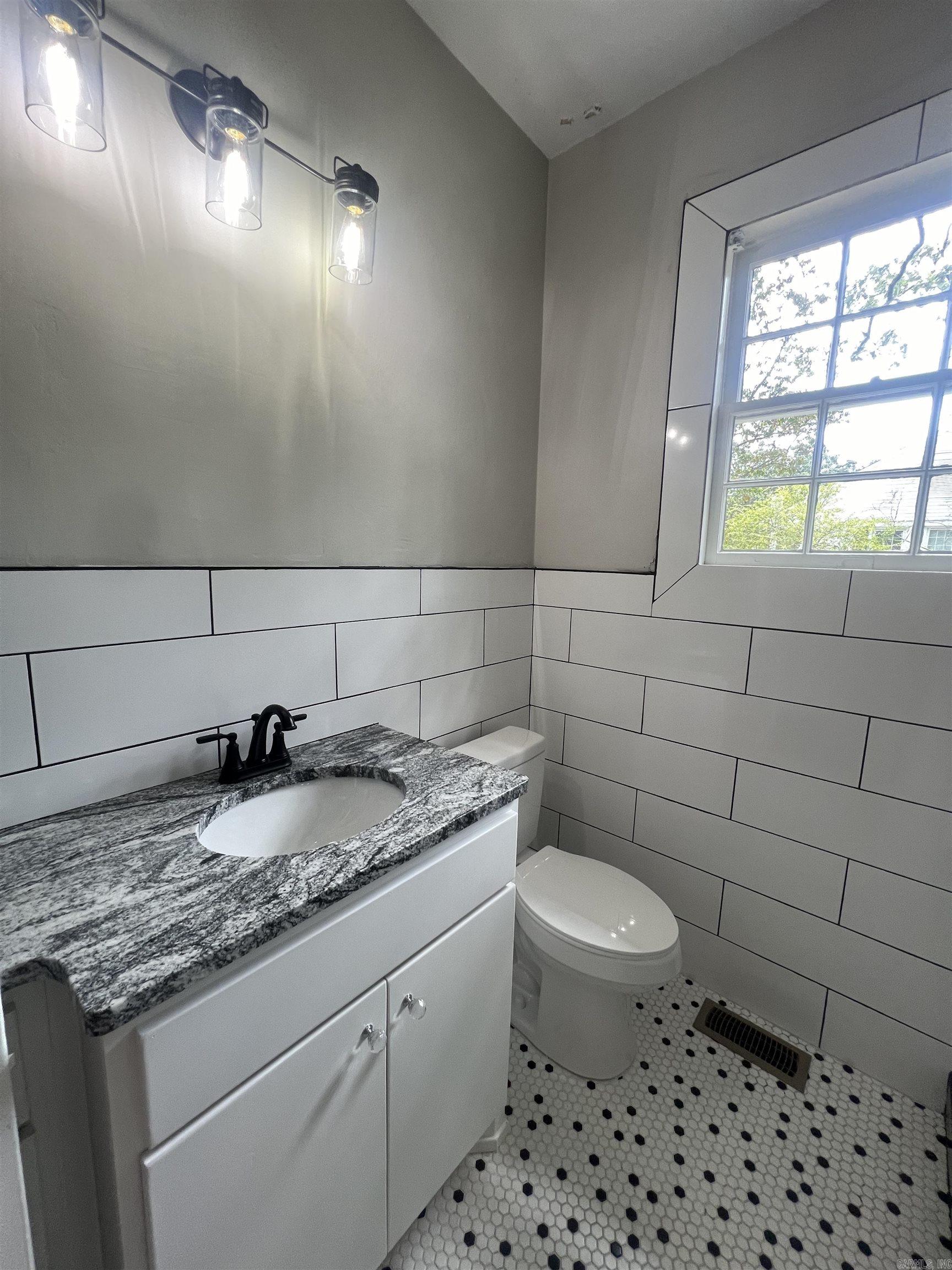 Riffel & Rhoten - Residential Lease