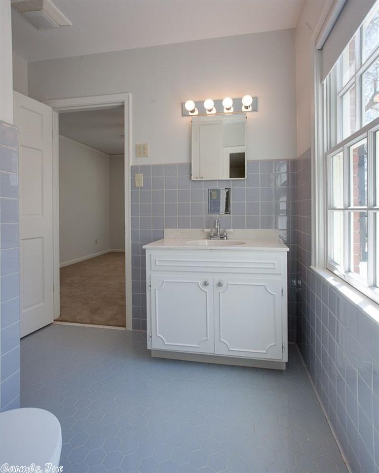 BEVERLY PLACE - Residential