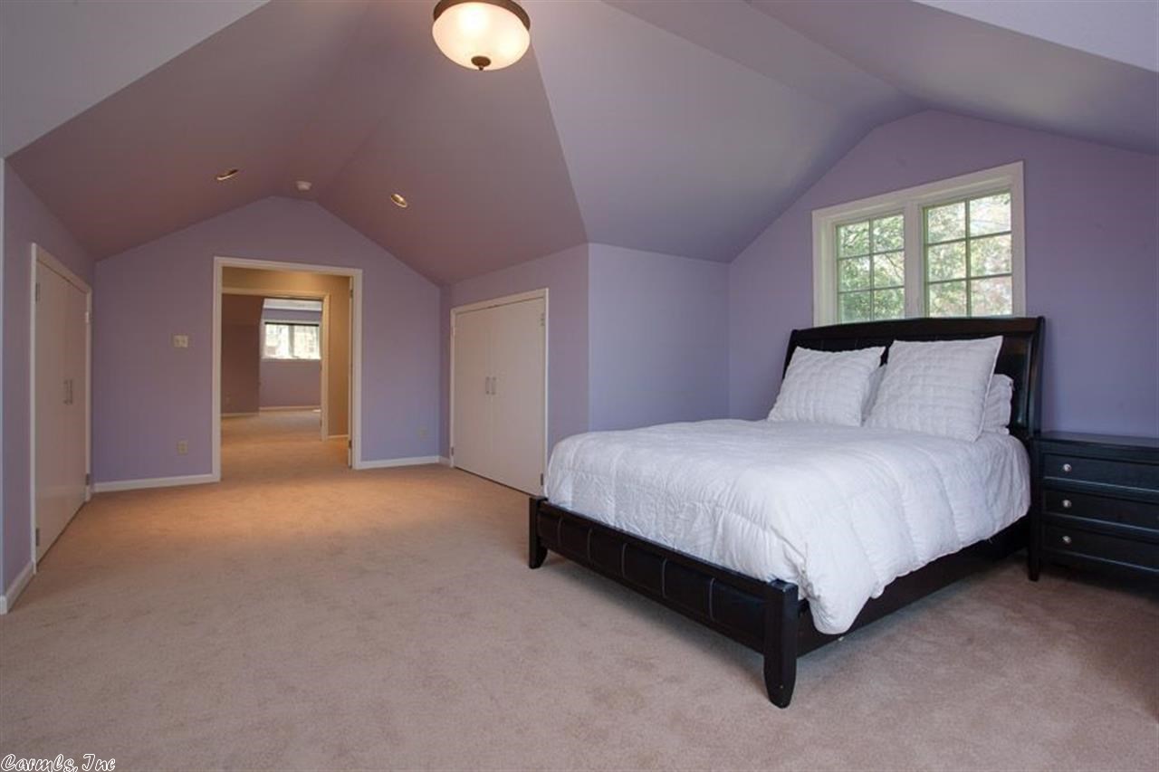 BEVERLY PLACE - Residential