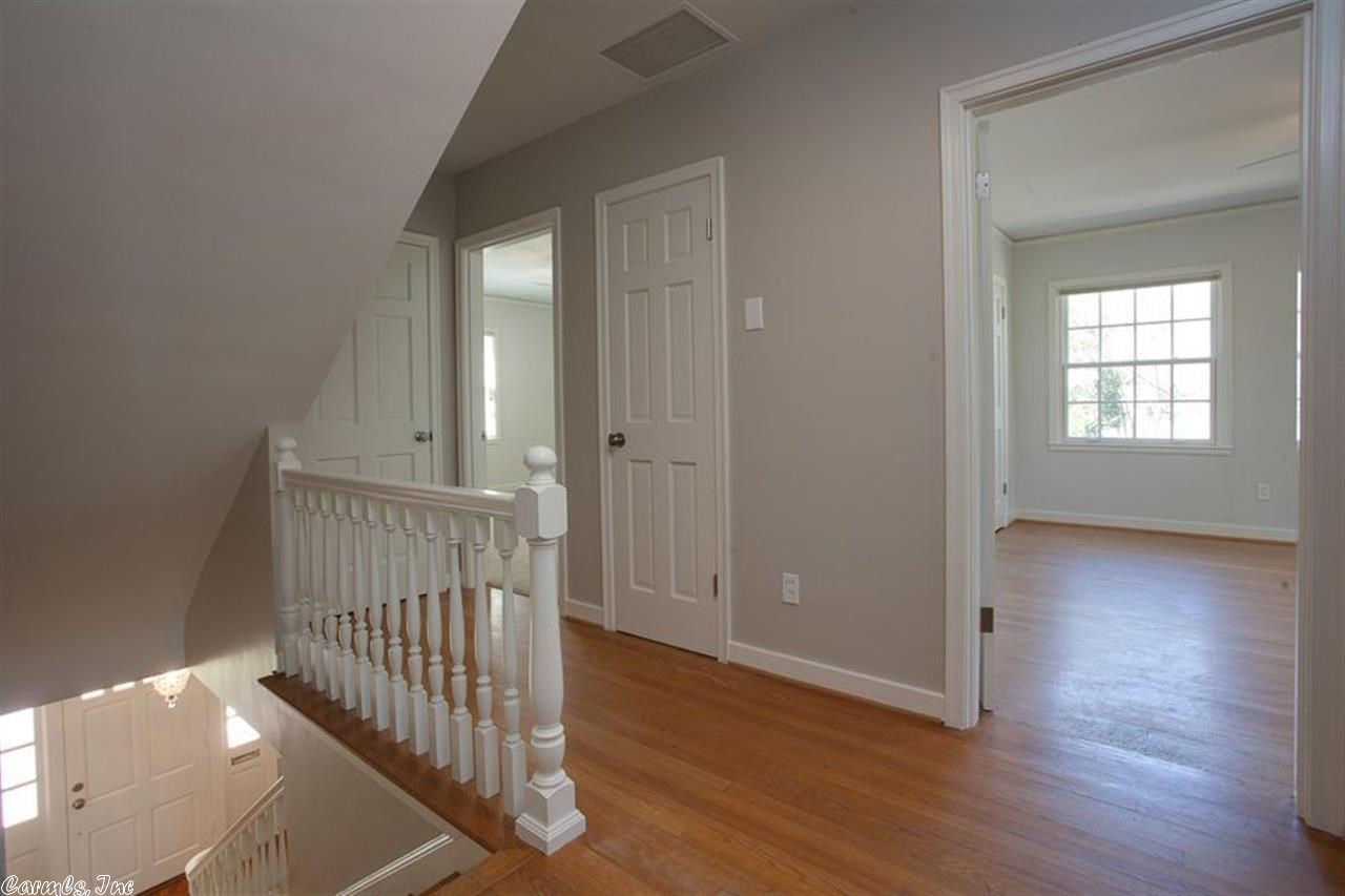 BEVERLY PLACE - Residential