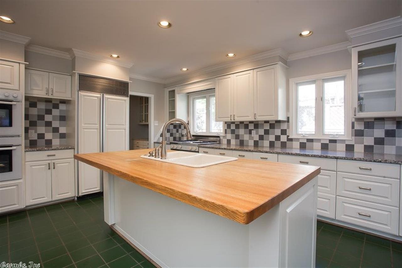 BEVERLY PLACE - Residential