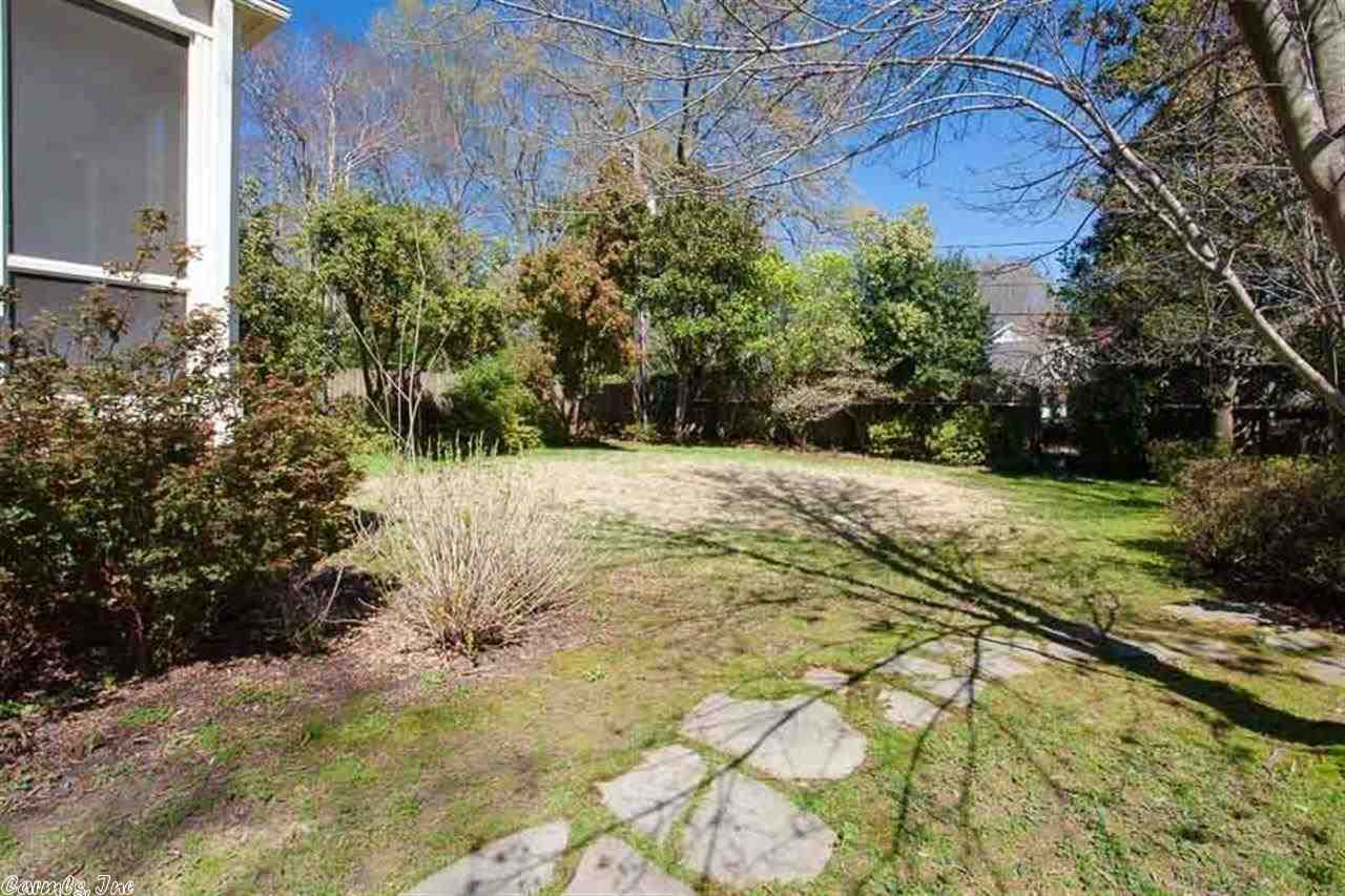 BEVERLY PLACE - Residential