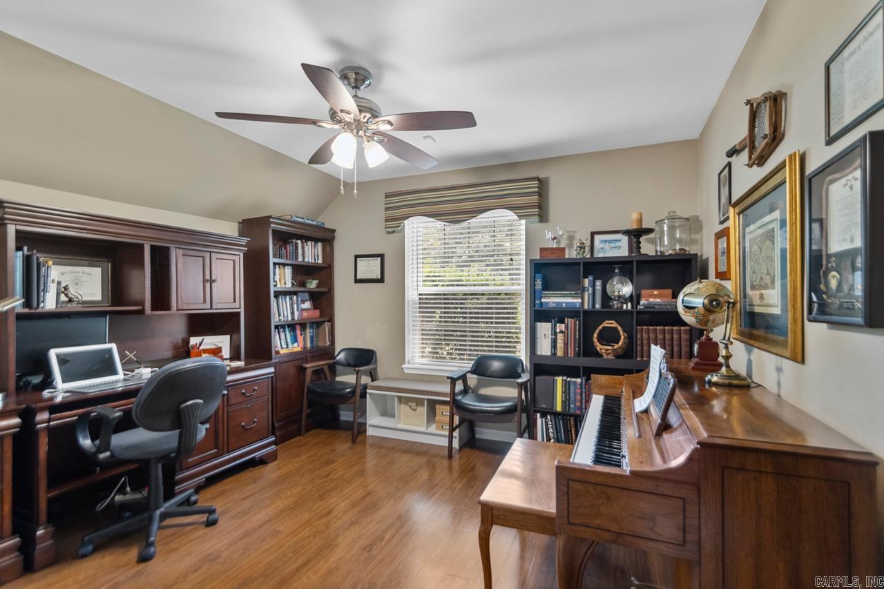 LAKEWOOD - Residential