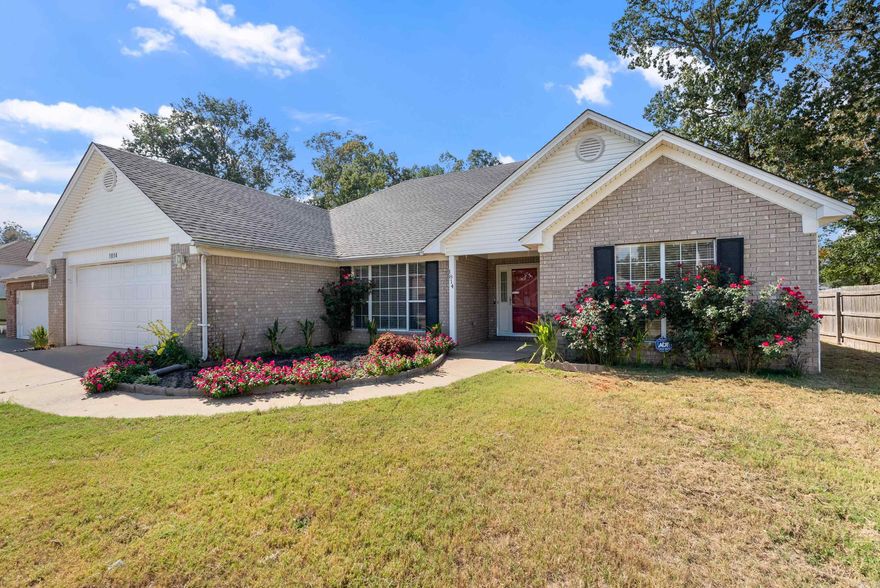 Welcome home to 1814 Pleasant Pointe Circle in Bryant, a freshly updated, move-in-ready home in one of the most convenient spots around. With new paint (October 2025), brand-new carpet(October 2025) in the bedrooms, and updated light fixtures throughout, everything feels bright, clean, and ready for you from day one. You’ll love being just minutes from top-rated Bryant schools, the Alcoa Road shopping and dining corridor, and quick access to I-30 for an easy drive to Little Rock or Benton. It’s the kind of location that makes life simple, close to everything you need, yet tucked in a quiet neighborhood where you can slow down and relax. Whether you’re starting fresh or looking for a home that just feels easy, this one checks every box.