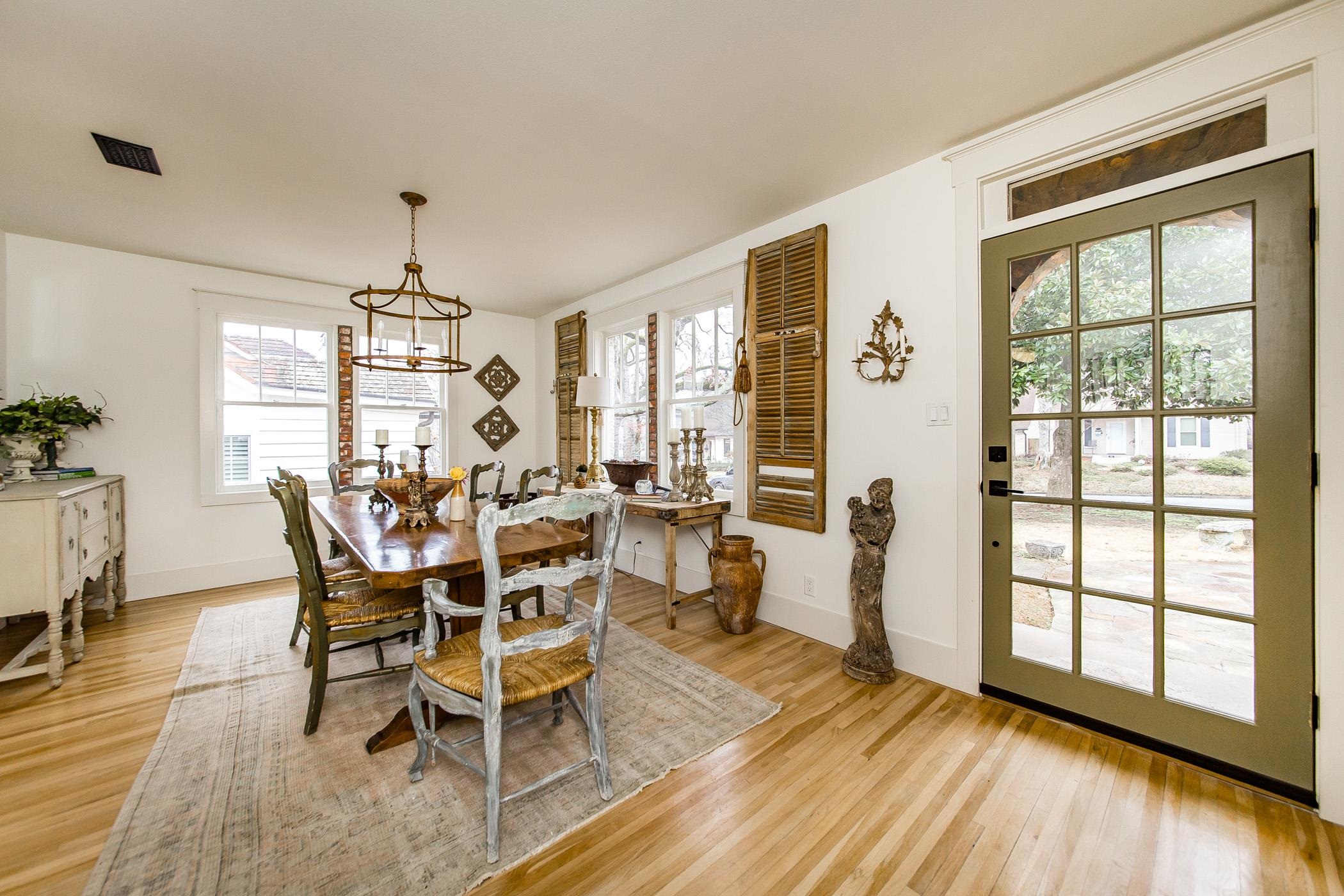 NEWTONS - Residential