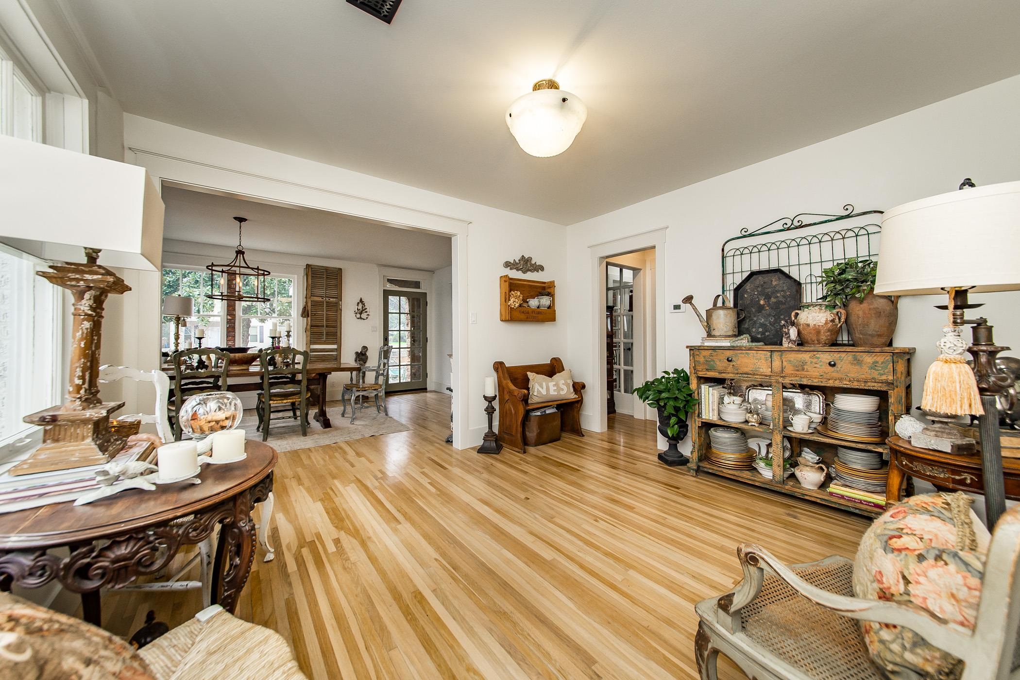 NEWTONS - Residential