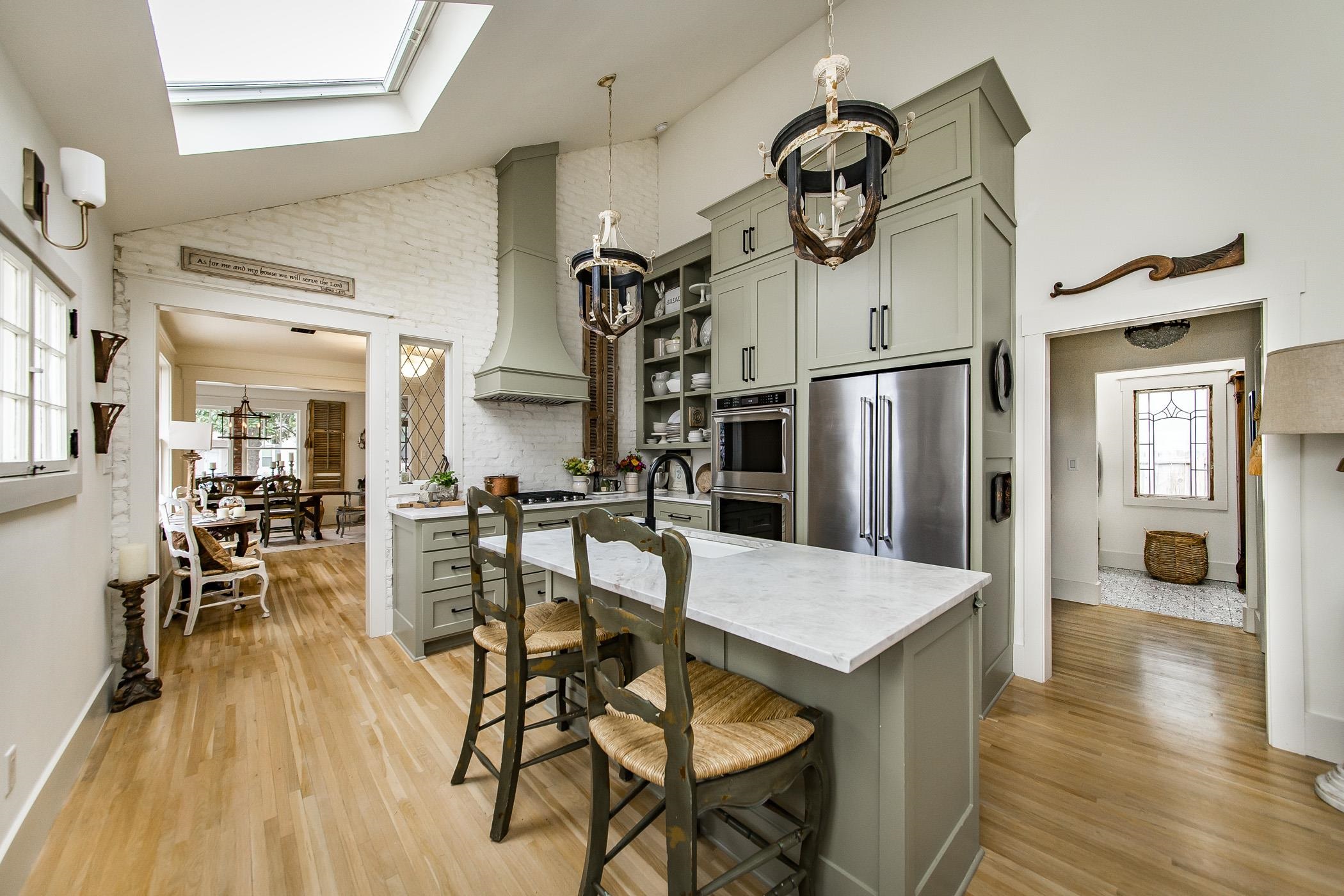 NEWTONS - Residential