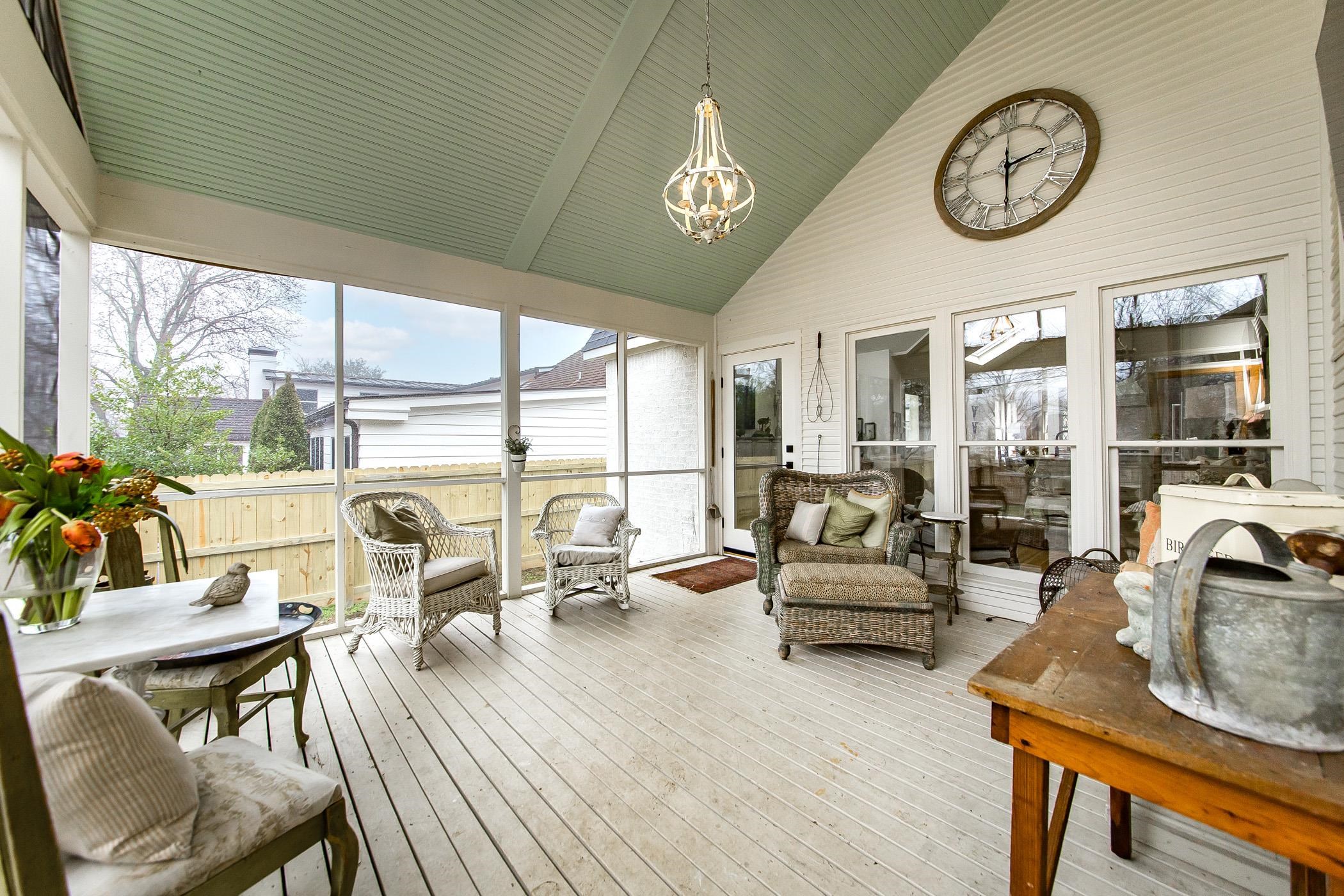 NEWTONS - Residential
