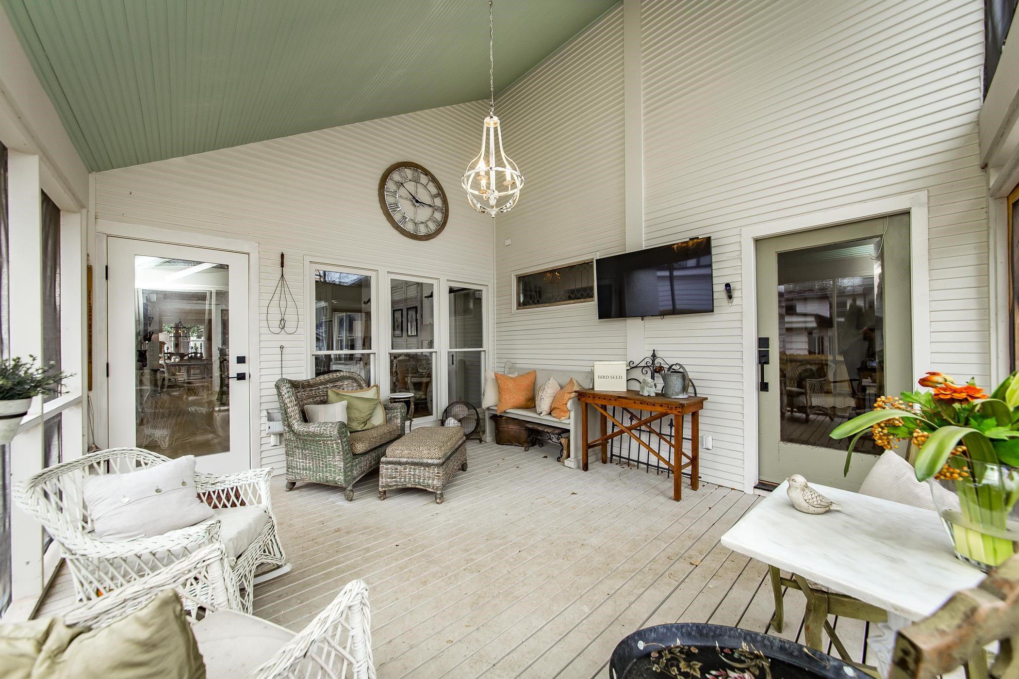 NEWTONS - Residential
