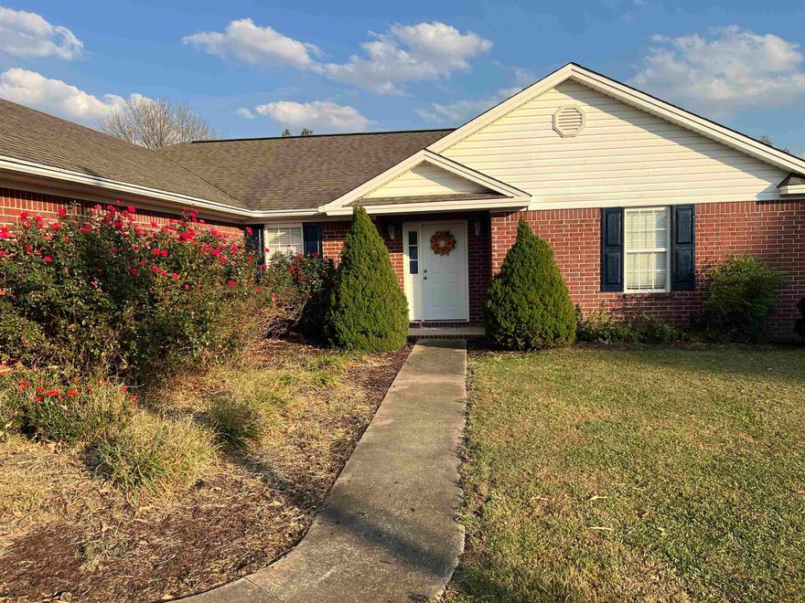 Well cared for home located 2.21 acres. Home features 3 bedrooms, 2 baths, split floor plan. Hardwood floors, vaulted ceiling in living area. Spacious kitchen, pantry, island and plenty of countertops and cabinetry. A must see!