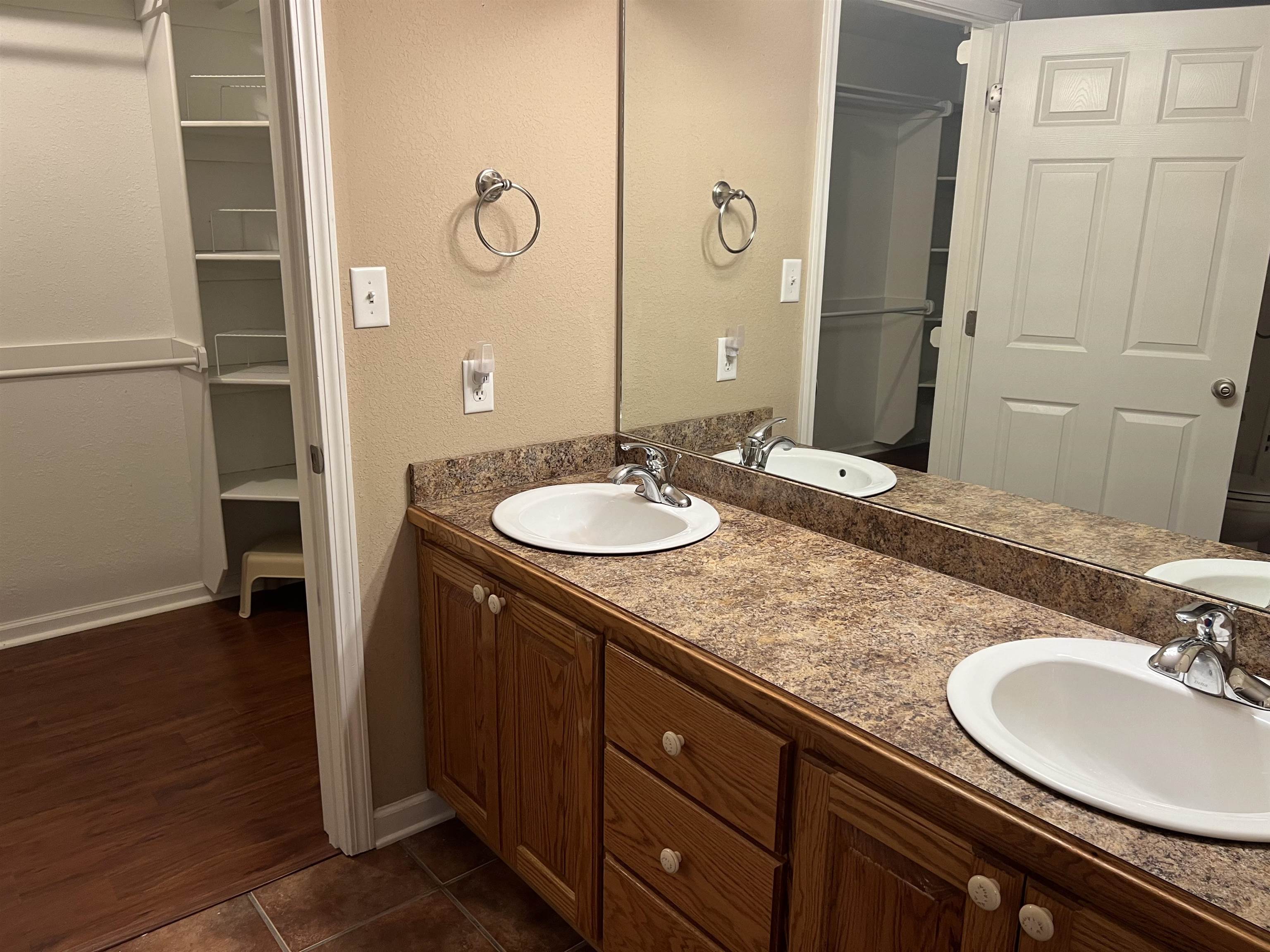 CENTERVIEW ESTATES - Residential