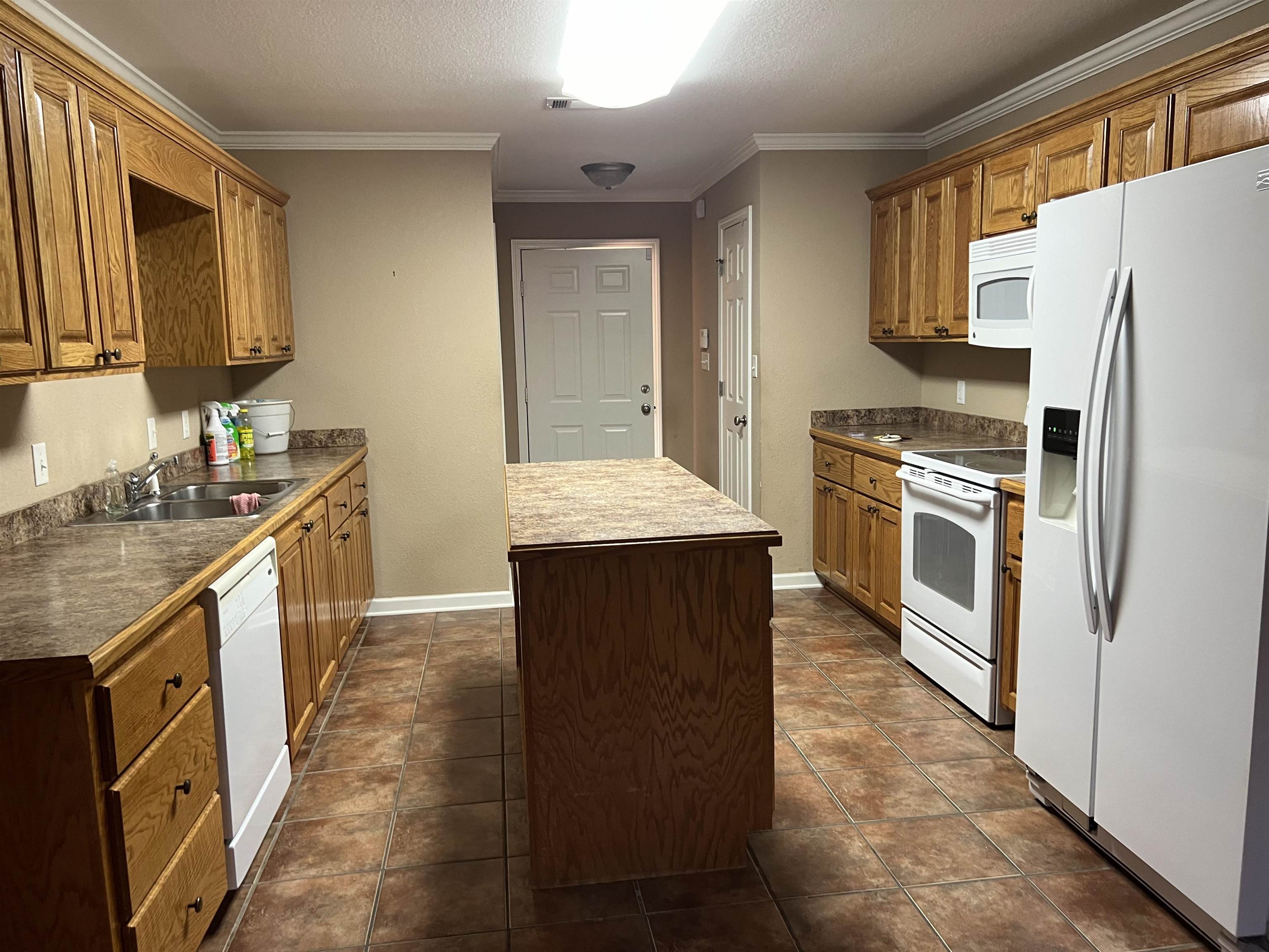 CENTERVIEW ESTATES - Residential