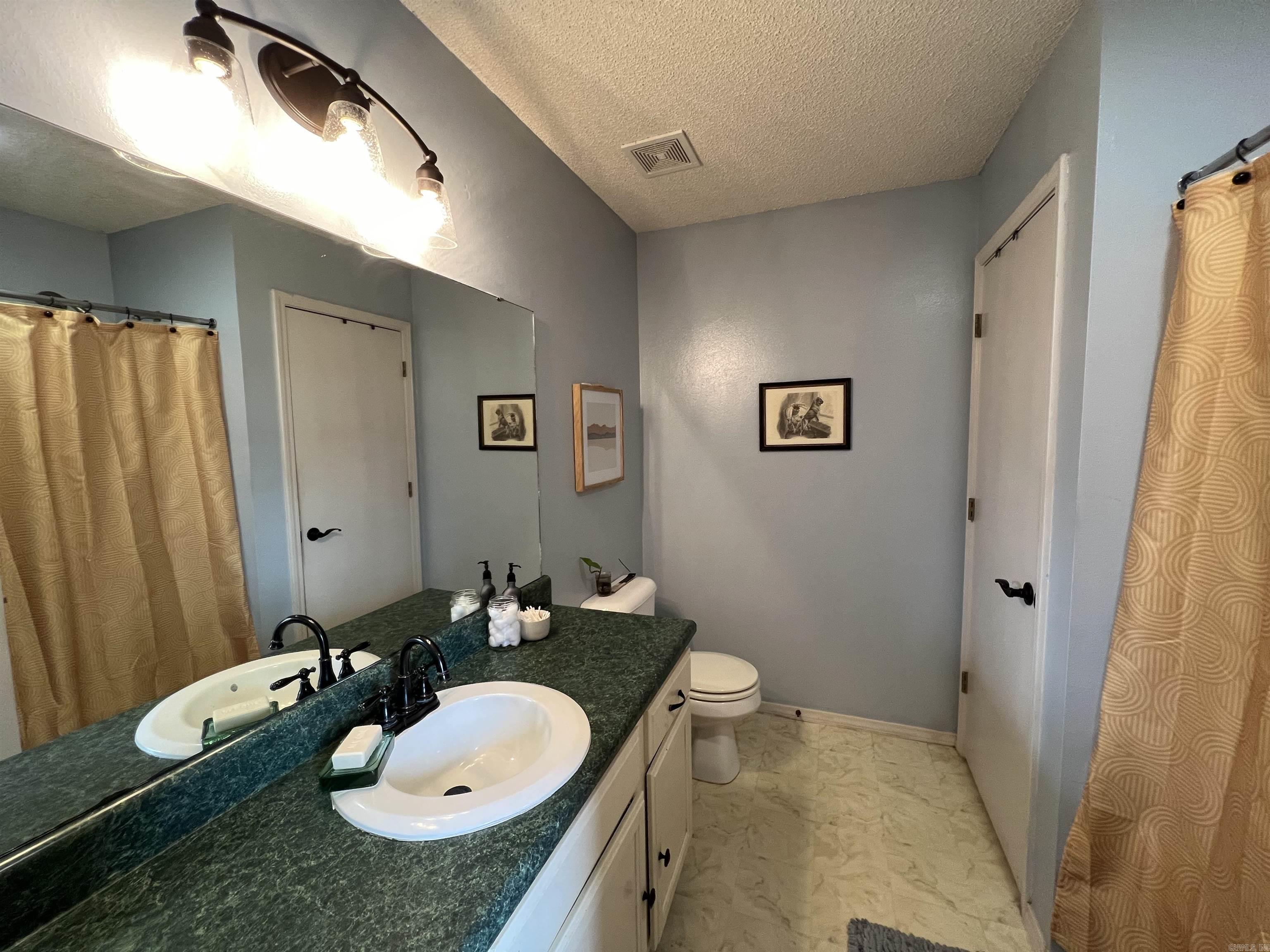 MEADOWLAKE - Residential