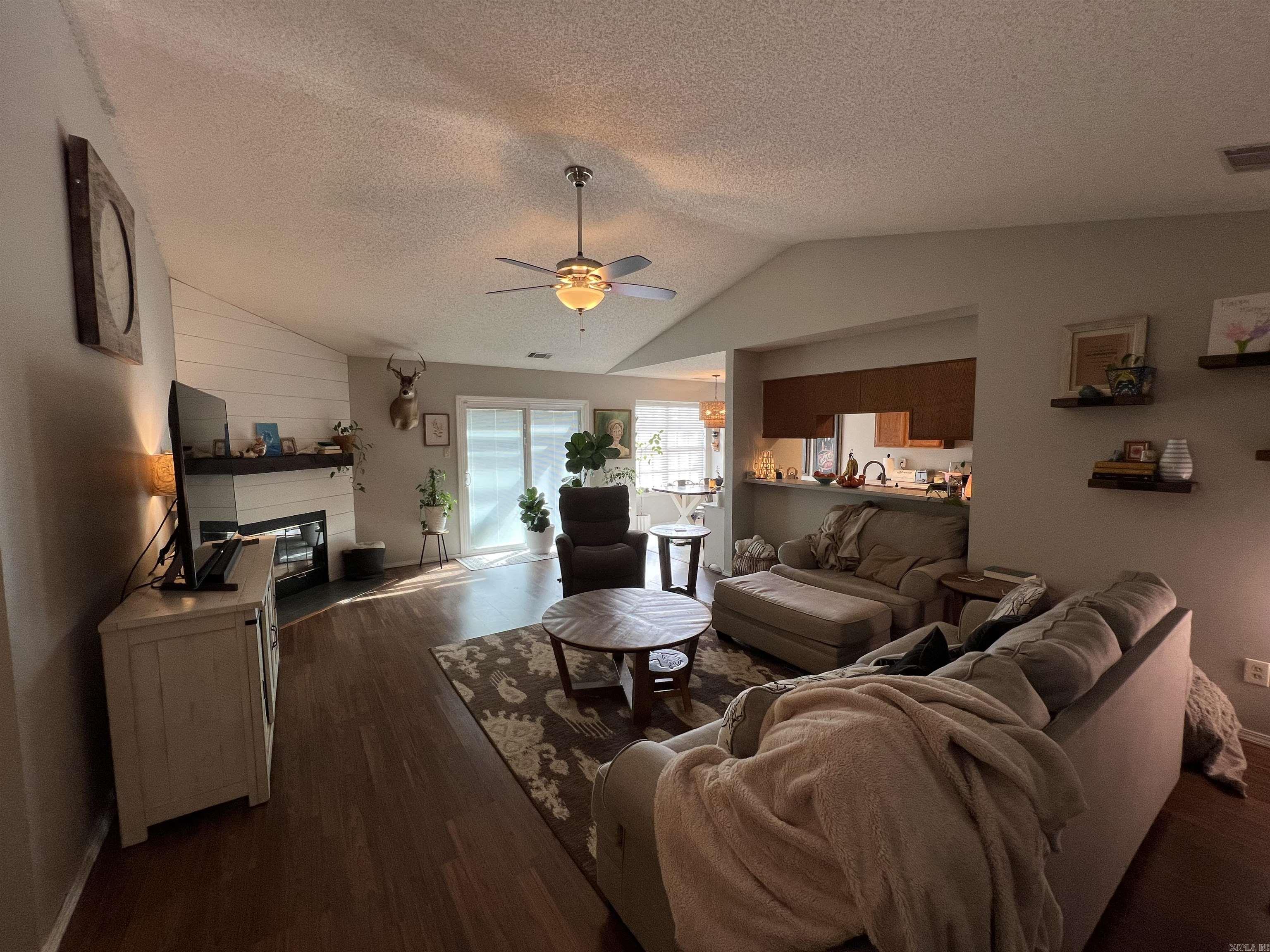 MEADOWLAKE - Residential