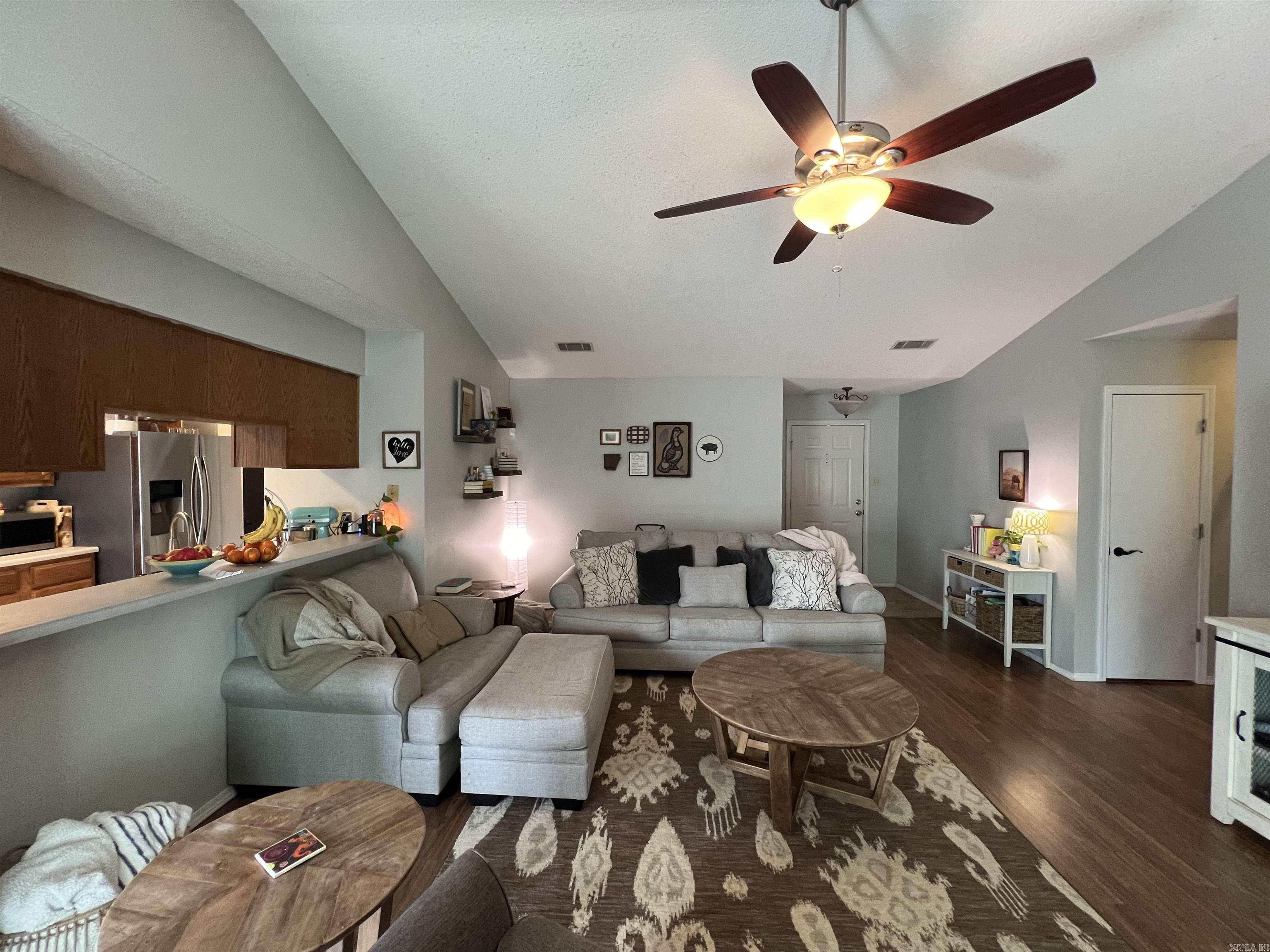 MEADOWLAKE - Residential