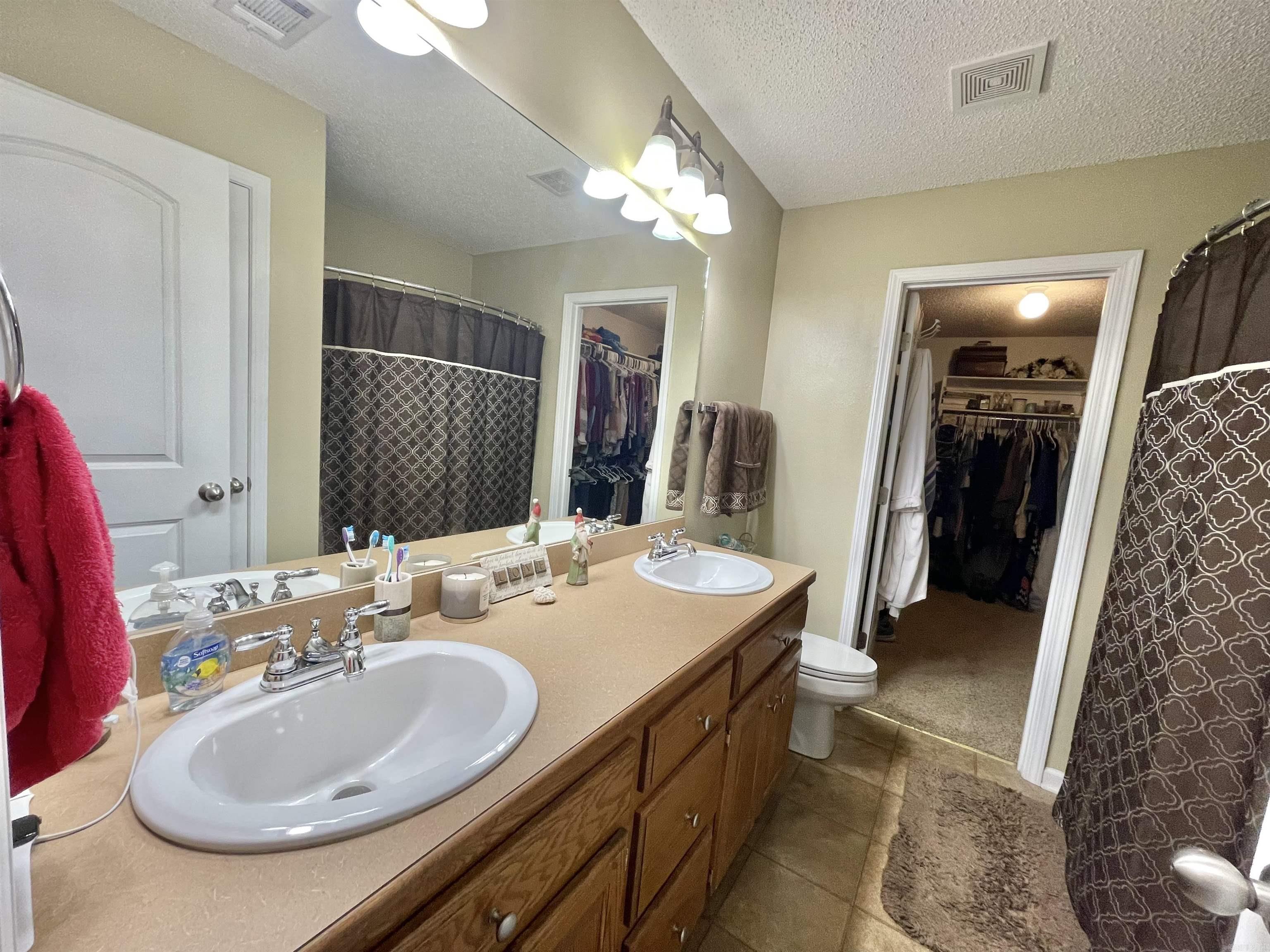 THE MEADOWS @ CENTENNIAL VALLEY - Residential