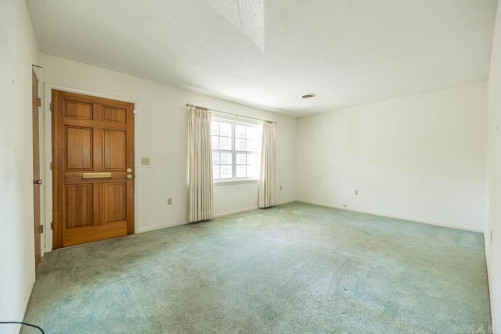 COUNTRY CLUB TERRACE - Residential