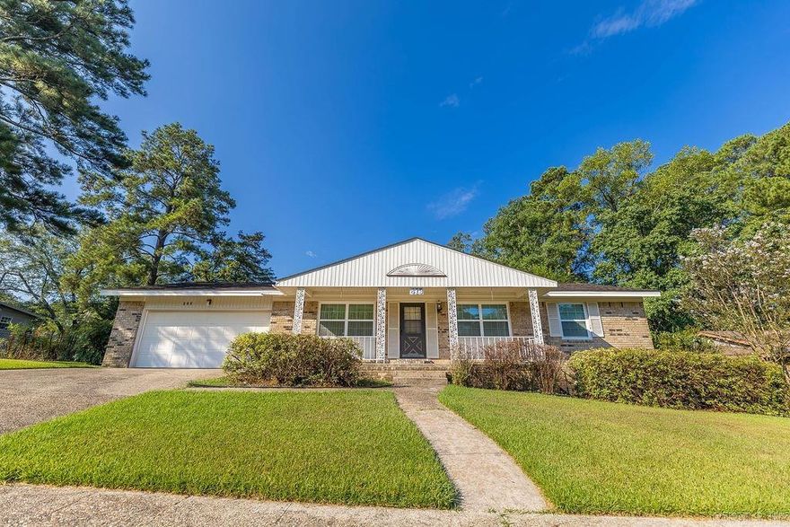 Welcome to 413 Robin Rd in El Dorado! This home has been well maintained and it really shows. You’ll find a comfortable layout that’s easy to make your own, with plenty of space for everyday living. The location is hard to beat...convenient to town, schools, and everything you need, but still tucked into a nice neighborhood setting. If you’ve been looking for a place that’s move-in ready and in a great spot, this could be the one for you!