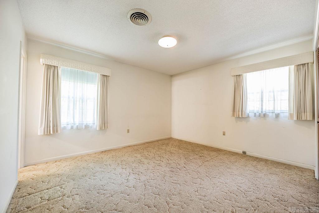 COUNTRY CLUB TERRACE - Residential