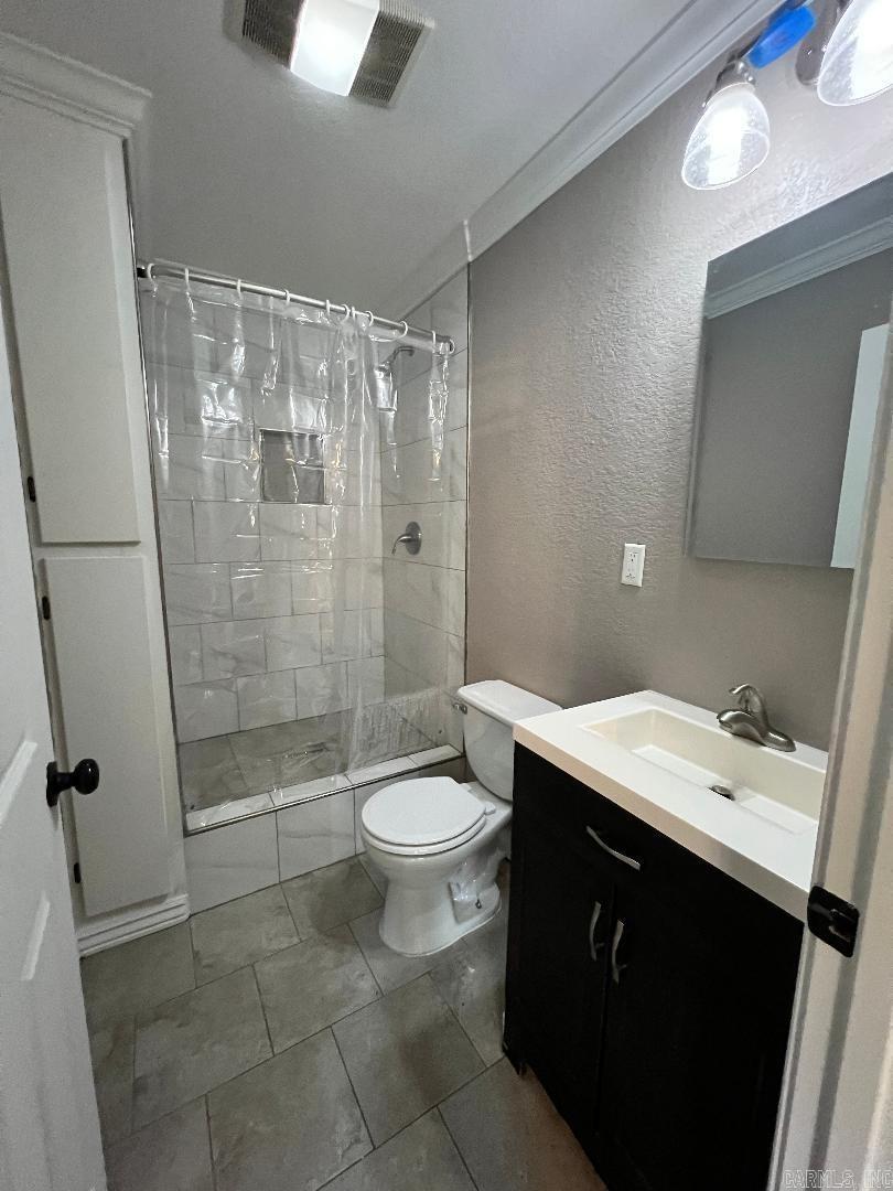 SOUTH HILL - Residential