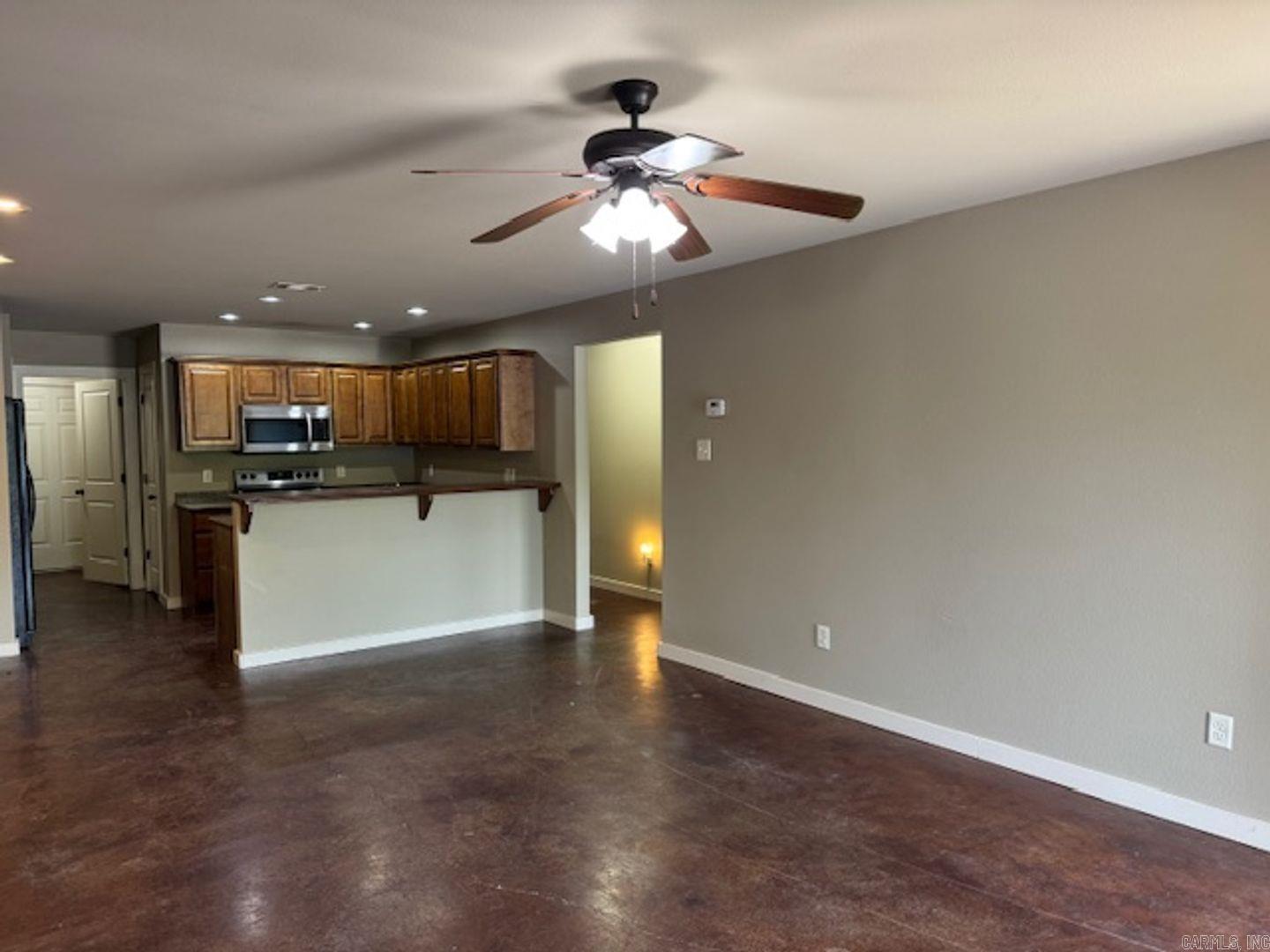 Pikewood I - Residential Lease